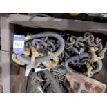 Heavy duty lifting chain and metal stillage