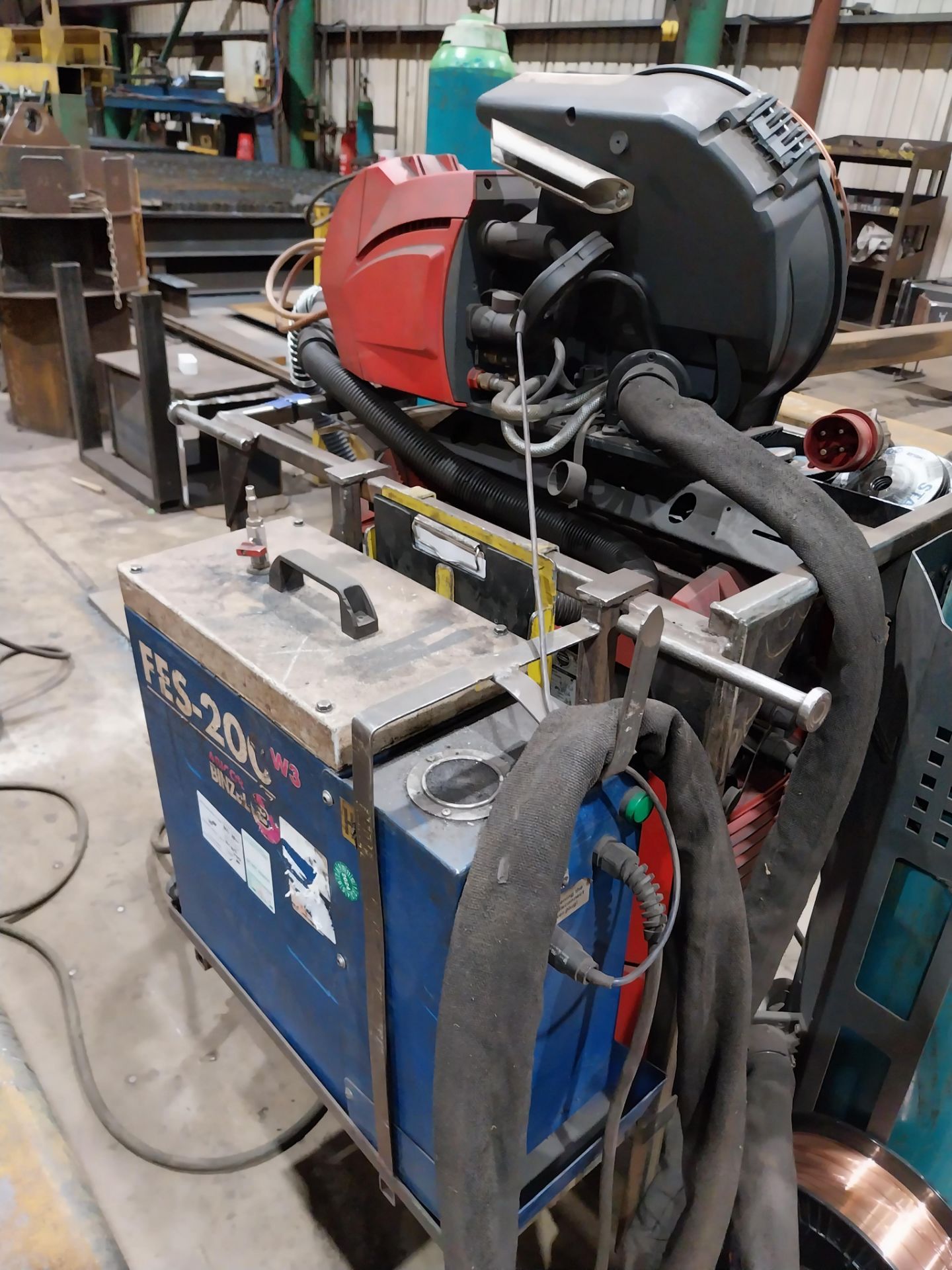 Fronius TPS400i mig welder with WF25i wire feed, Binzel FES-200 W3 extractor, torch and clamp ( - Bild 7 aus 8