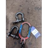 Chain and hook with 2 shackles