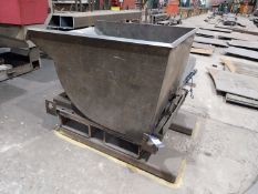 Heavy duty tipping skip