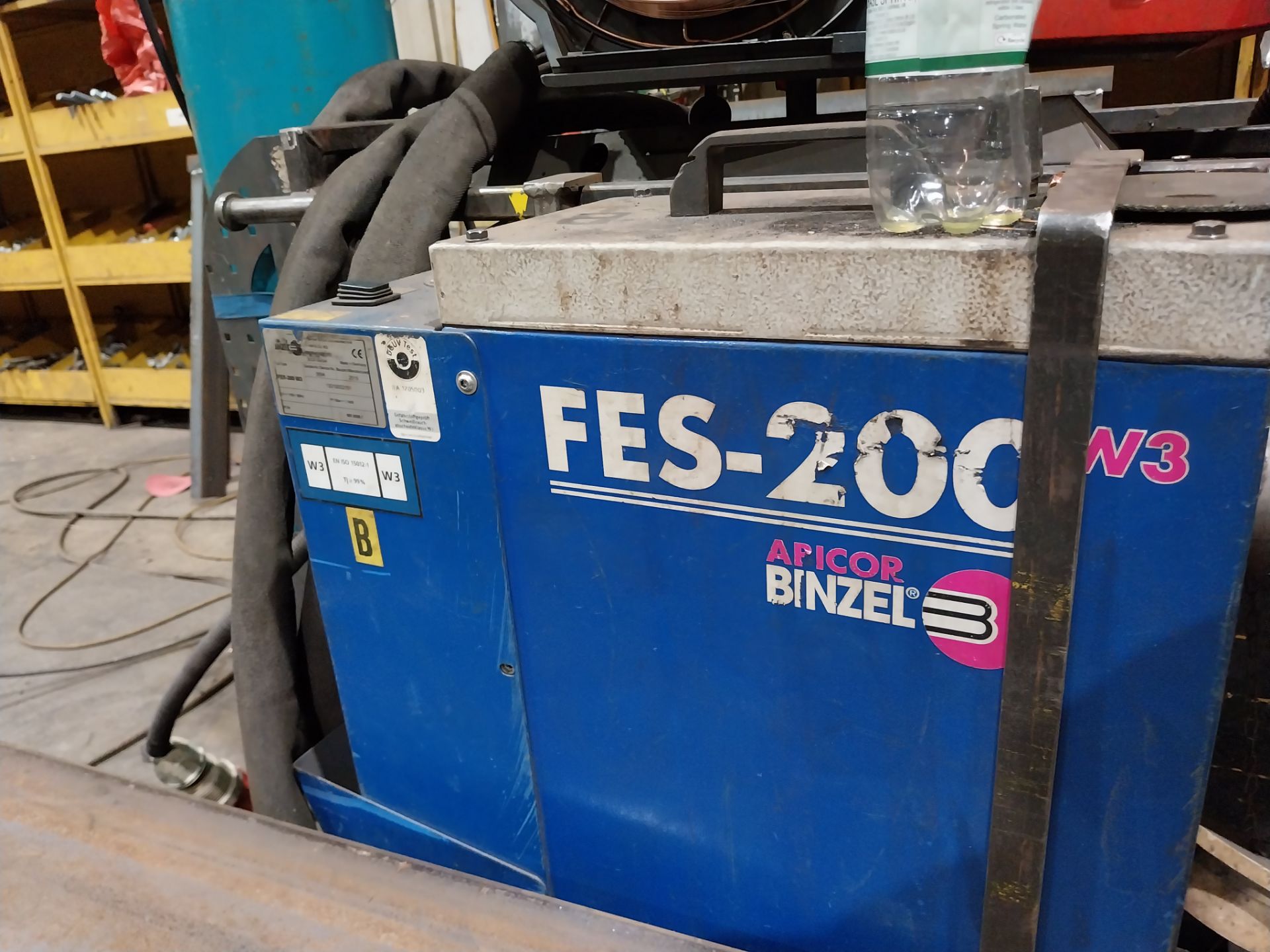 Fronius TPS400i mig welder with wire feed, Binzel FES-200 W3 extractor, torch and clamp (bottle - Bild 5 aus 7