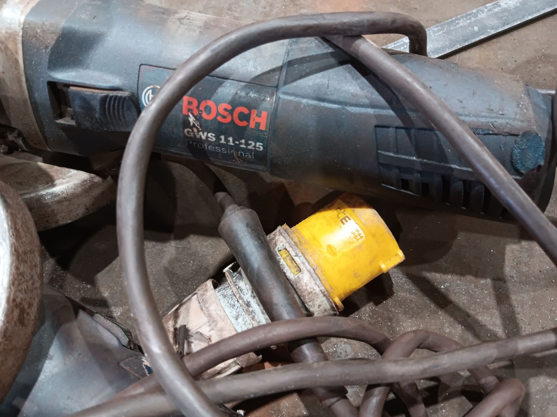 6 x Bosch angle grinders 110v - Image 2 of 2