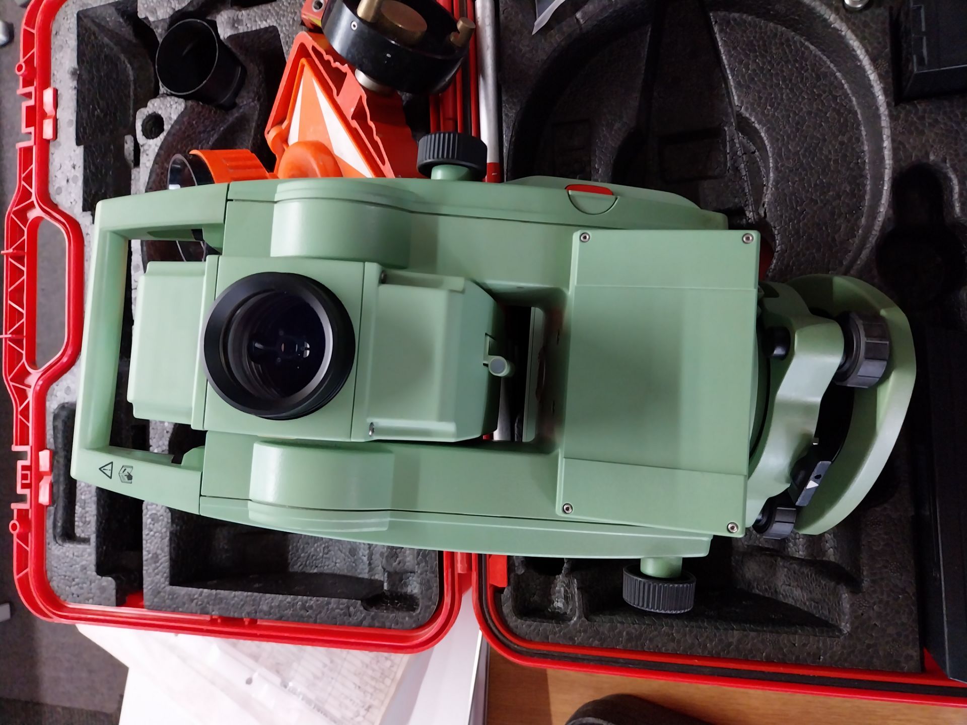 Leica Pinpoint R100 Geo Systems laser to case - Image 3 of 4