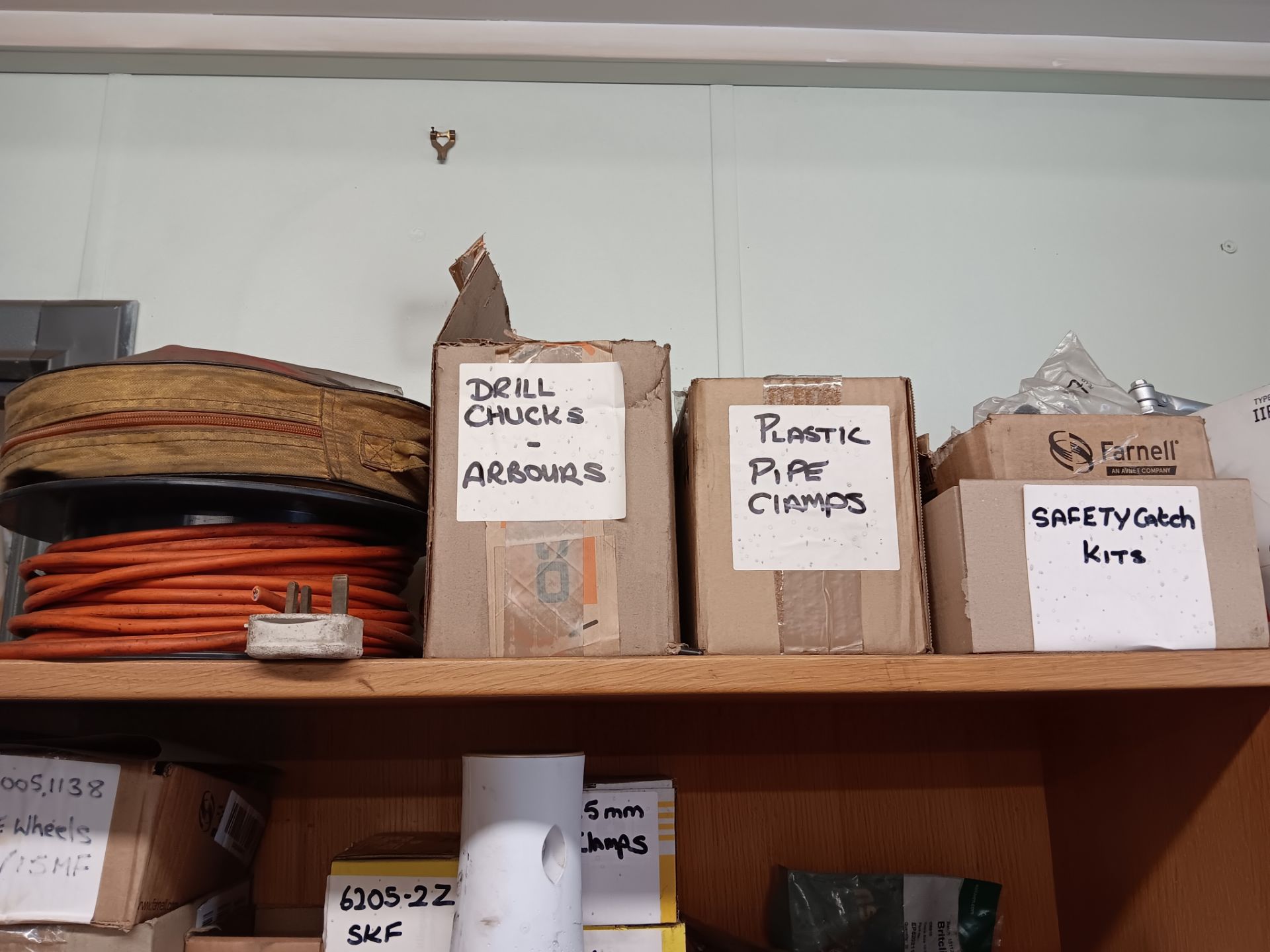 Contents of book shelf to include nuts, bolts, plates, screws etc. - Image 4 of 5
