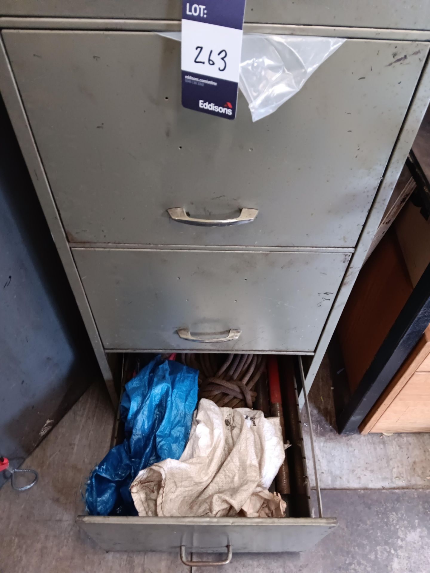 Steel 4 drawer filing cabinet and contents - Image 5 of 5