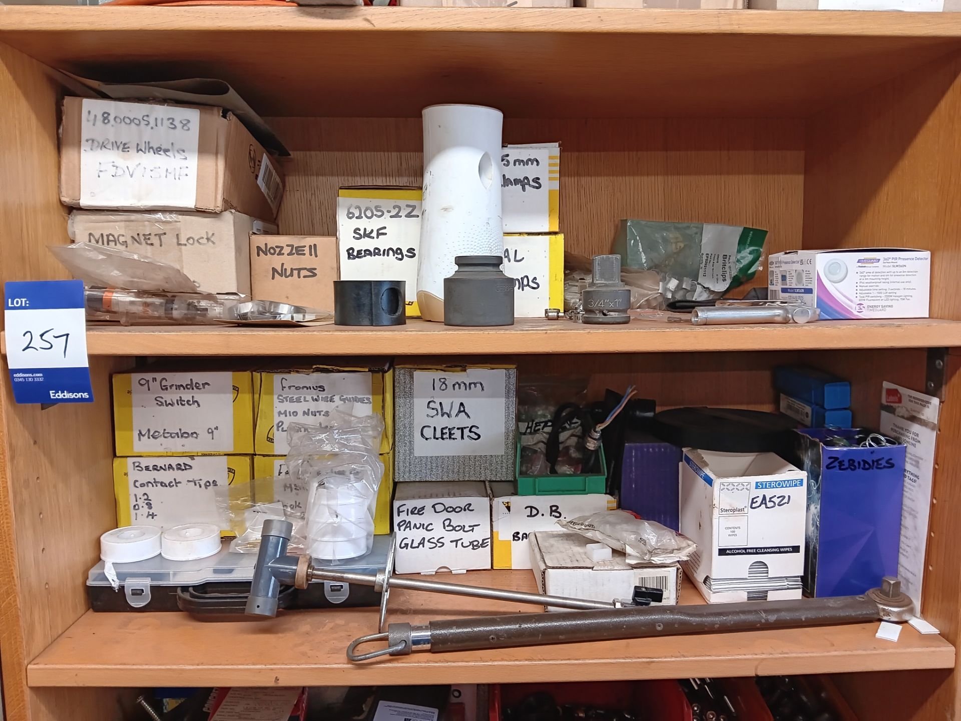 Contents of book shelf to include nuts, bolts, plates, screws etc. - Image 2 of 5