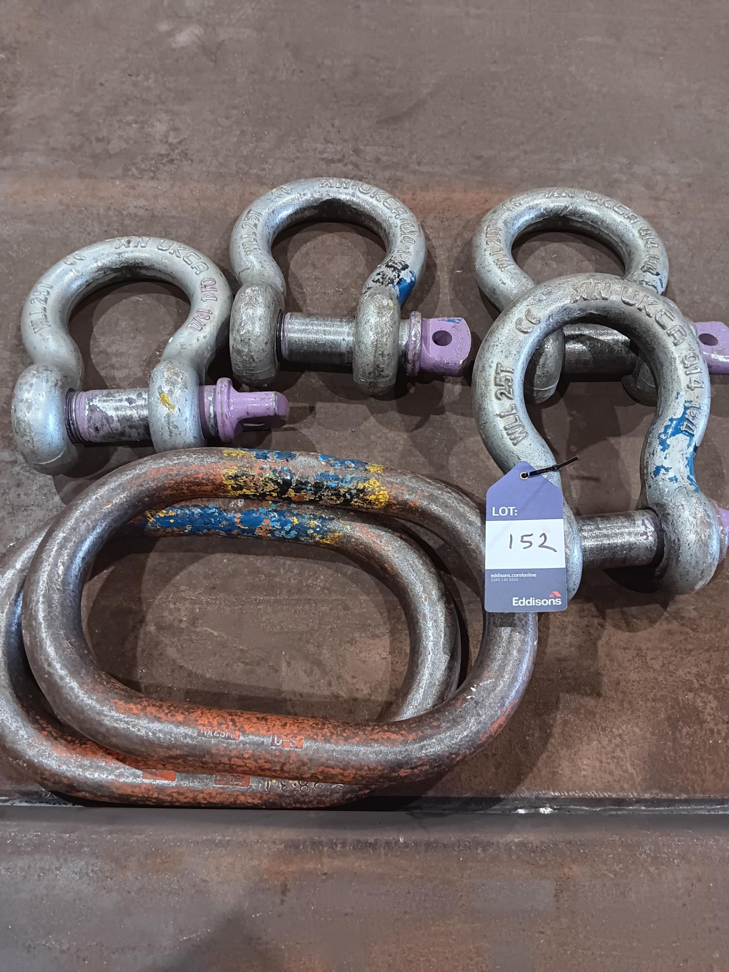 4 x XN lifting shackles WLL 25T and 2 x high capacity rings