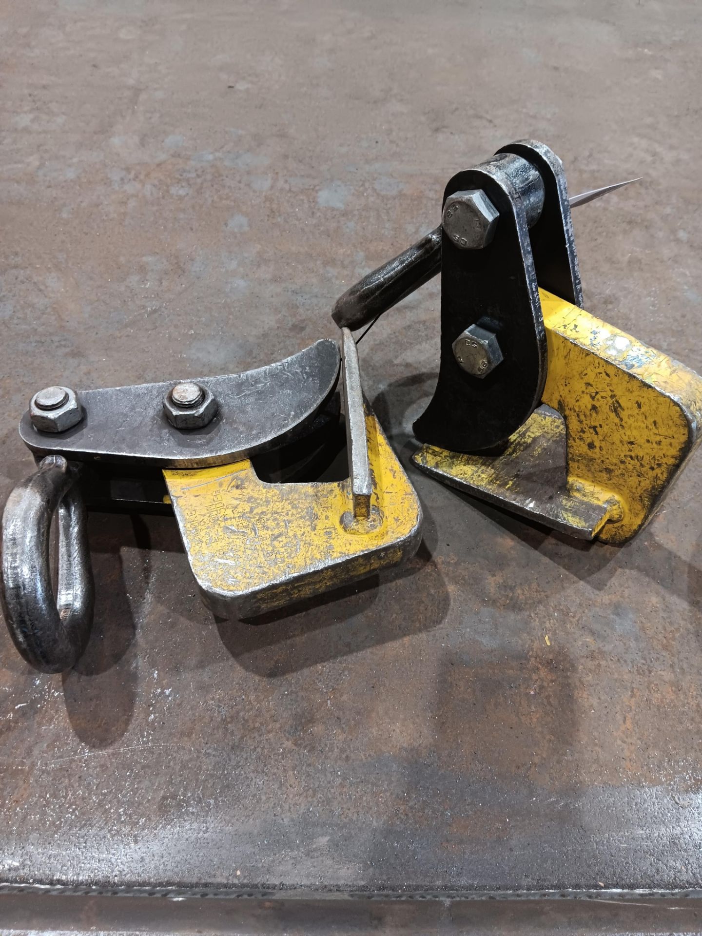 2 x 4000kg plate lifting clamps - Image 2 of 3