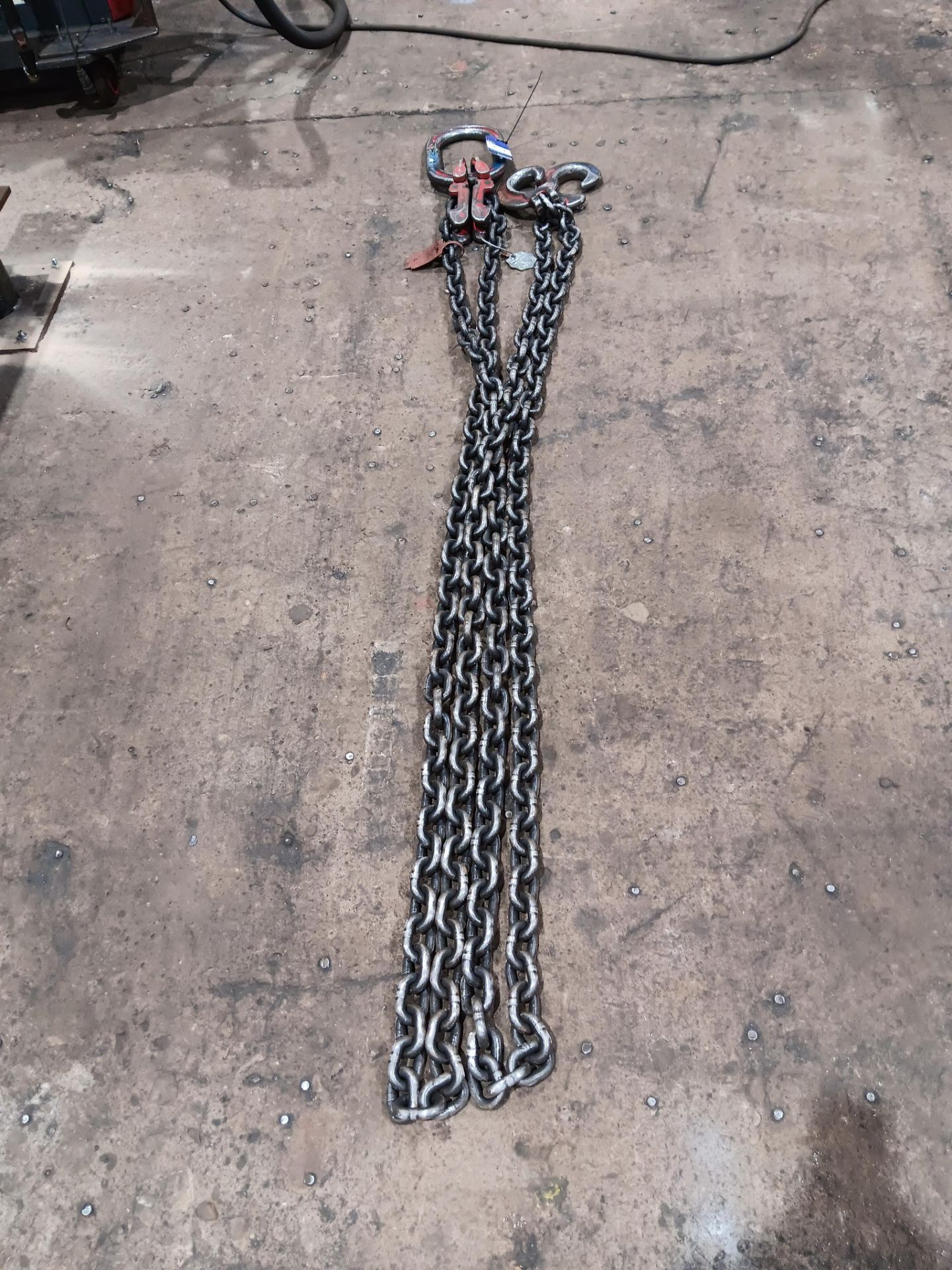 Large lifting chain with 2 hooks and loop - Image 4 of 4
