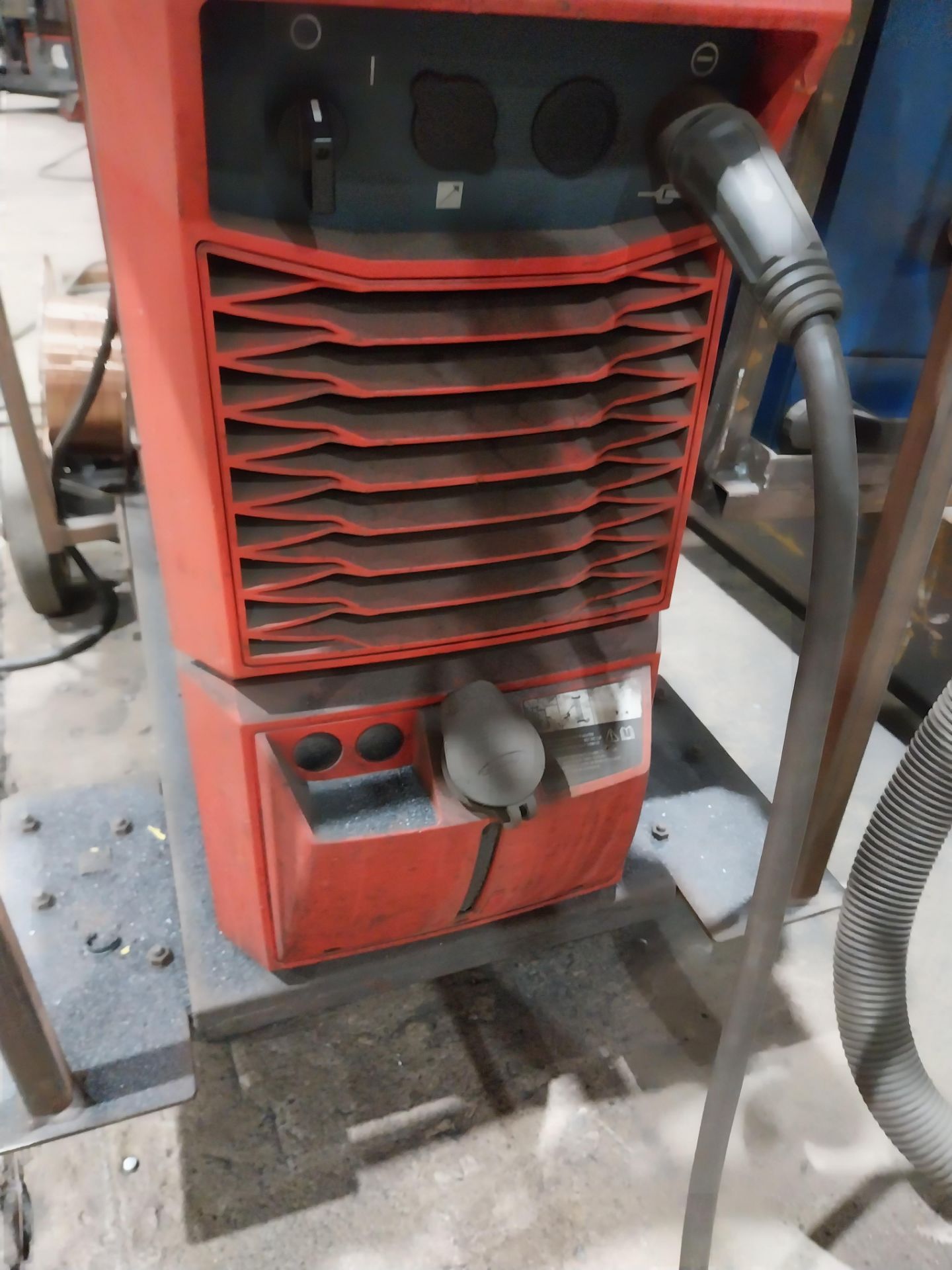Fronius TPS400i mig welder with WF25i wire feed, Binzel FES-200 W3 extractor, torch and clamp ( - Image 5 of 11