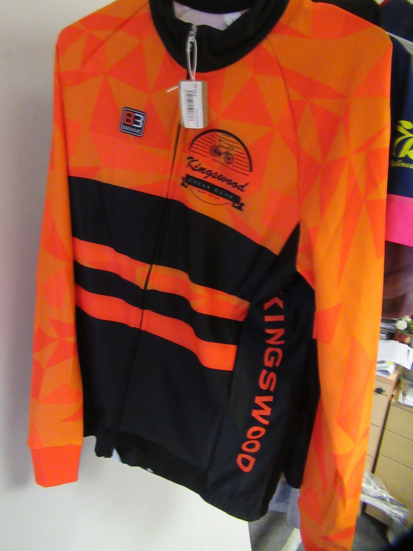 XL Male Cycling Clothes - Image 2 of 7