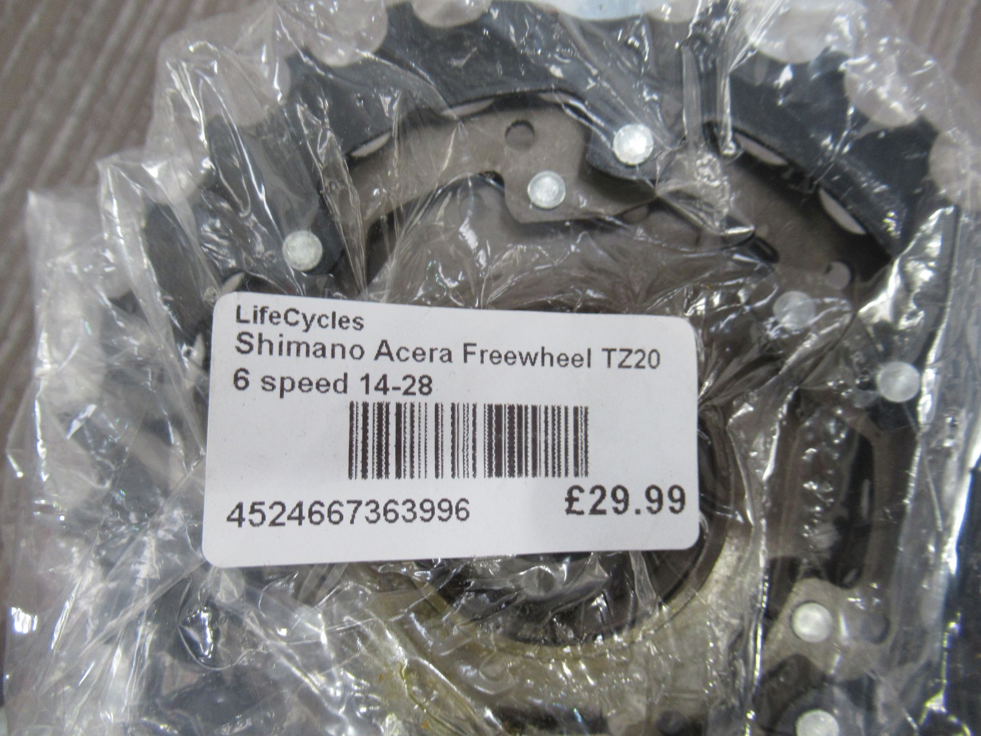 Assorted Shimano Freewheels (total RRP£175+) - 3 x TZ20 6-SPD 14-28 (RRP29.99 each), 2 x TZ500 6-SPD - Image 7 of 8