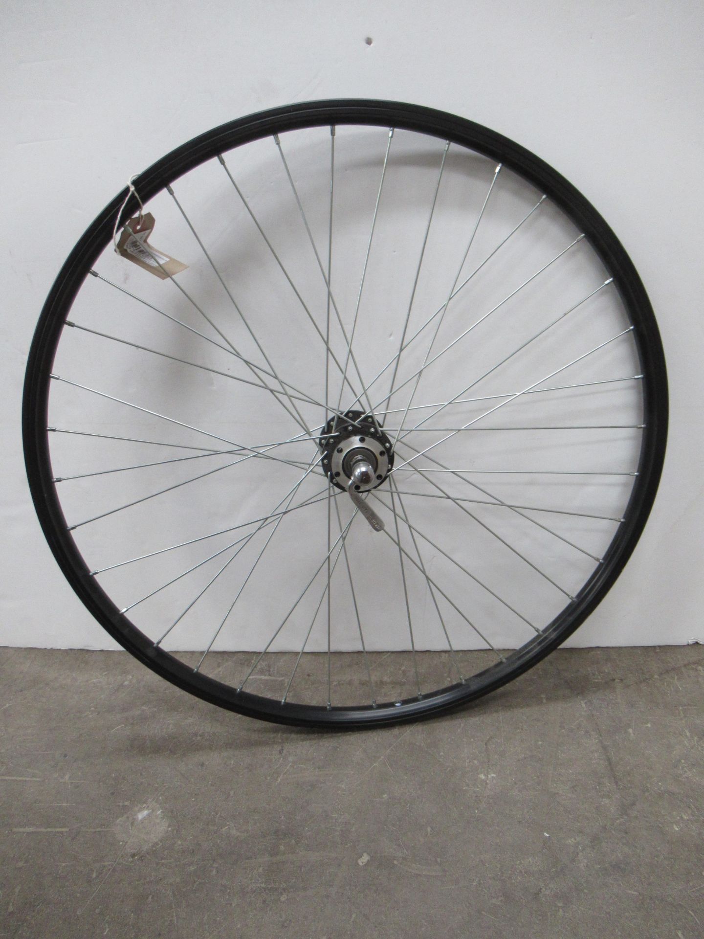 3 x 26" sized bicycle wheels (total approx RRP£144) - Image 4 of 7
