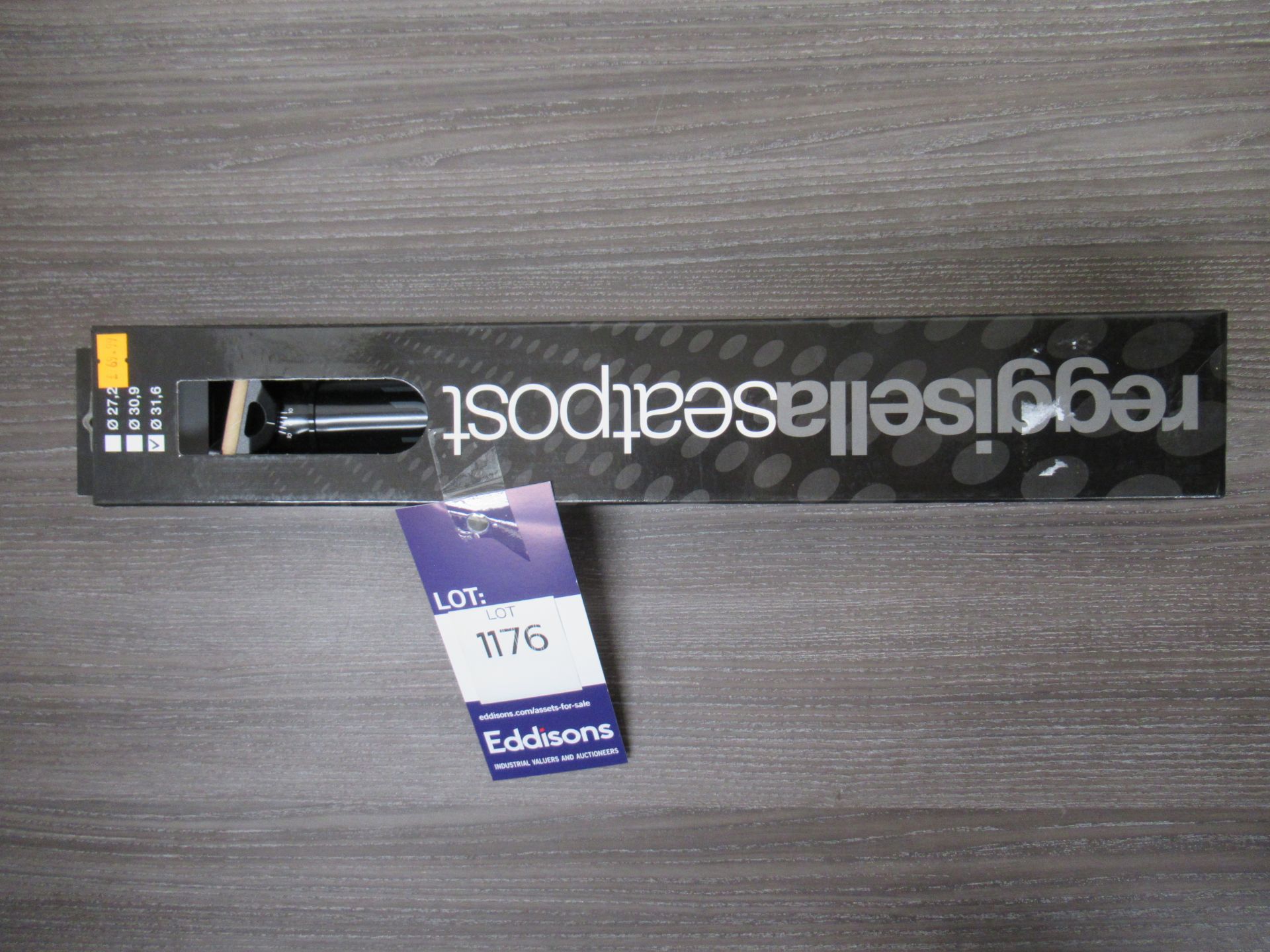 2 x 350mm x 31.6mm seat-posts - 1 x DEBA Reggisella (RRP£69.99) and 1 x Tifosi Carbon (RRP£49.99) - Image 2 of 5