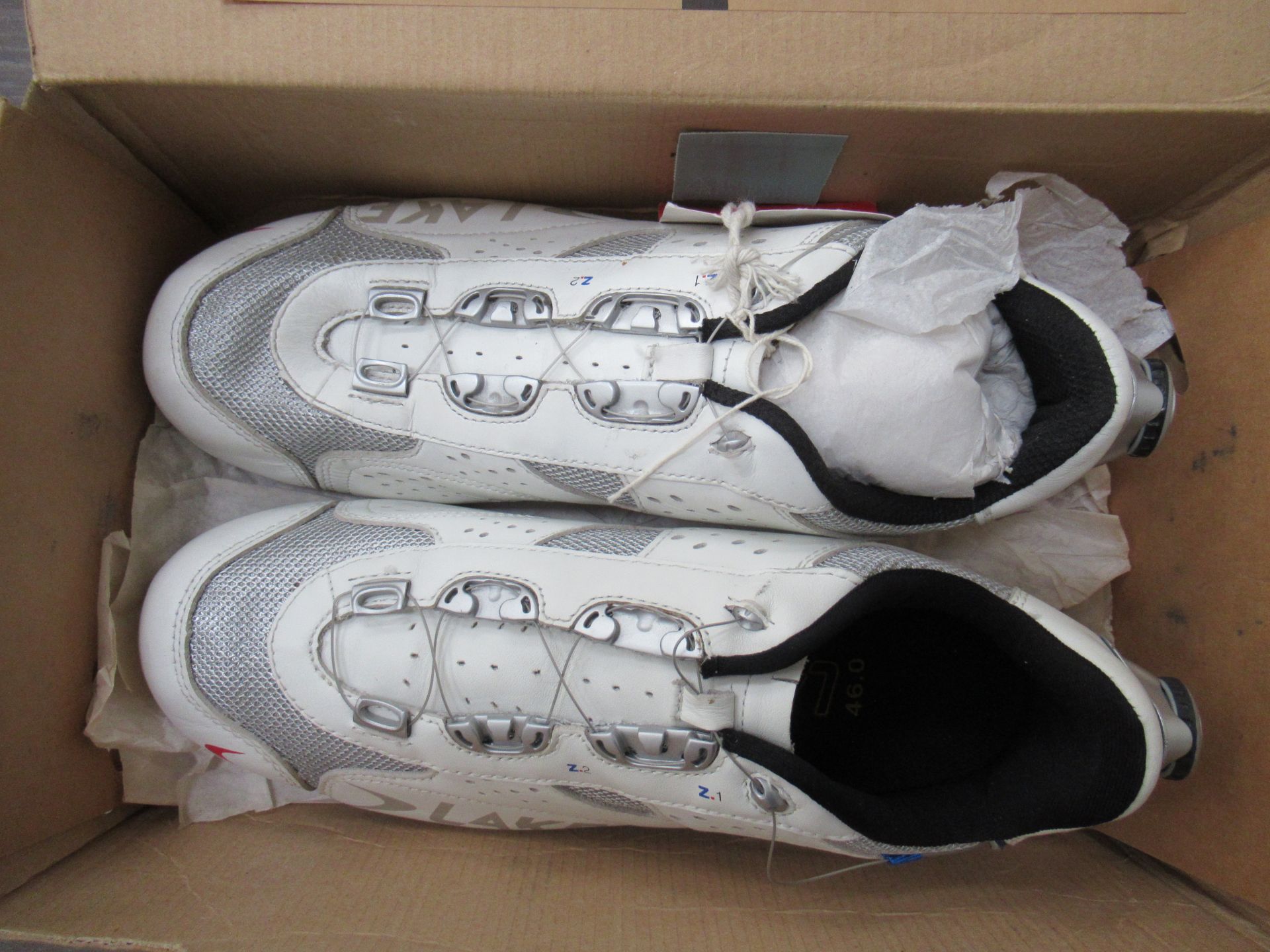 2 x Pairs of cycling shoes: 1 x Lake CX236C boxed EU size 46 (RRP£84.99) and 1 x FLR F-35 III boxed - Image 3 of 7