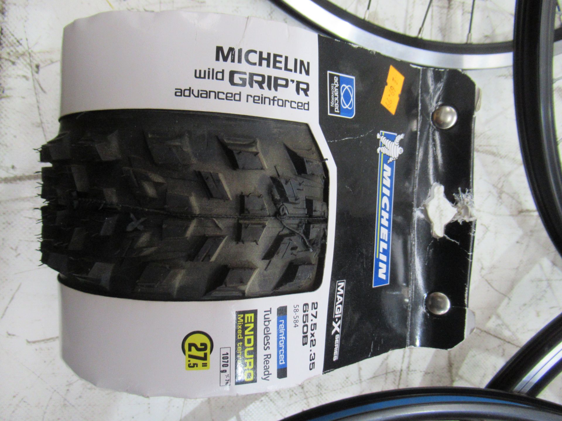 Shelf of assorted tyres from Continental, Michelin, Premium Products etc. - Image 17 of 22