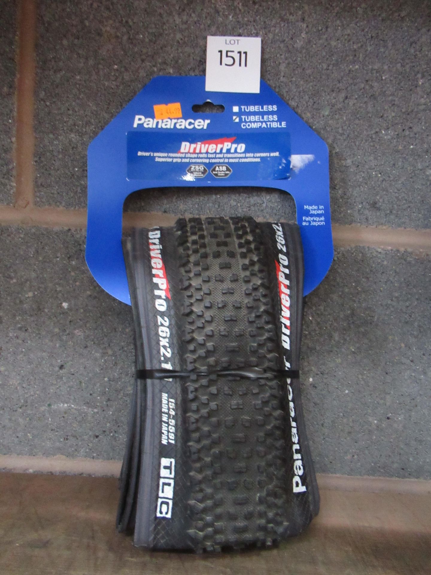 3 x Panaracer 26x2.10 tyres (total RRP£124.99) - Image 2 of 8