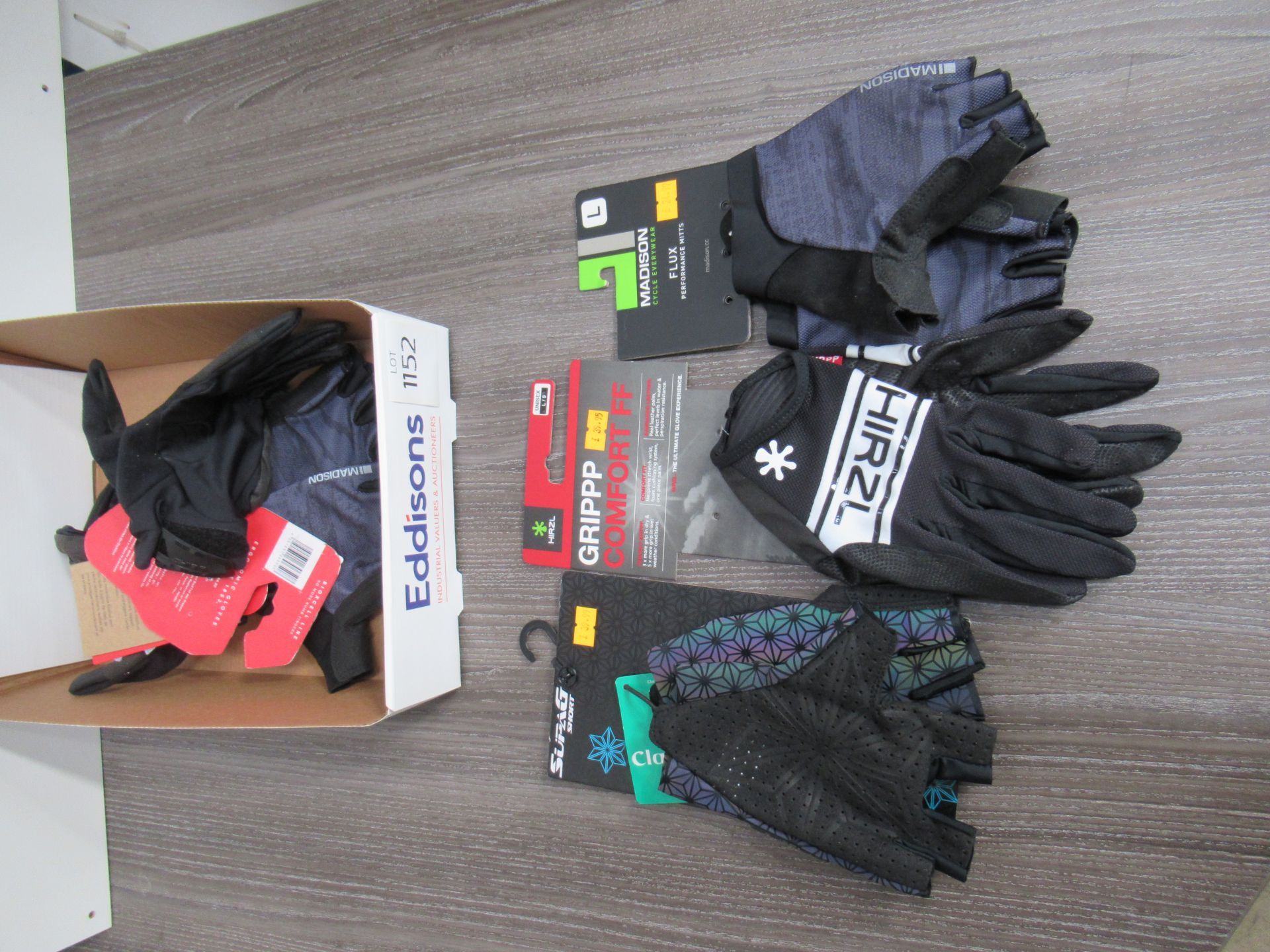 5 x pairs of L sized Gloves - 2 x HIRZL Comfort FF (RRP£39.95 each); 2 x Madison Flux (RRP£24.99 eac - Image 2 of 2