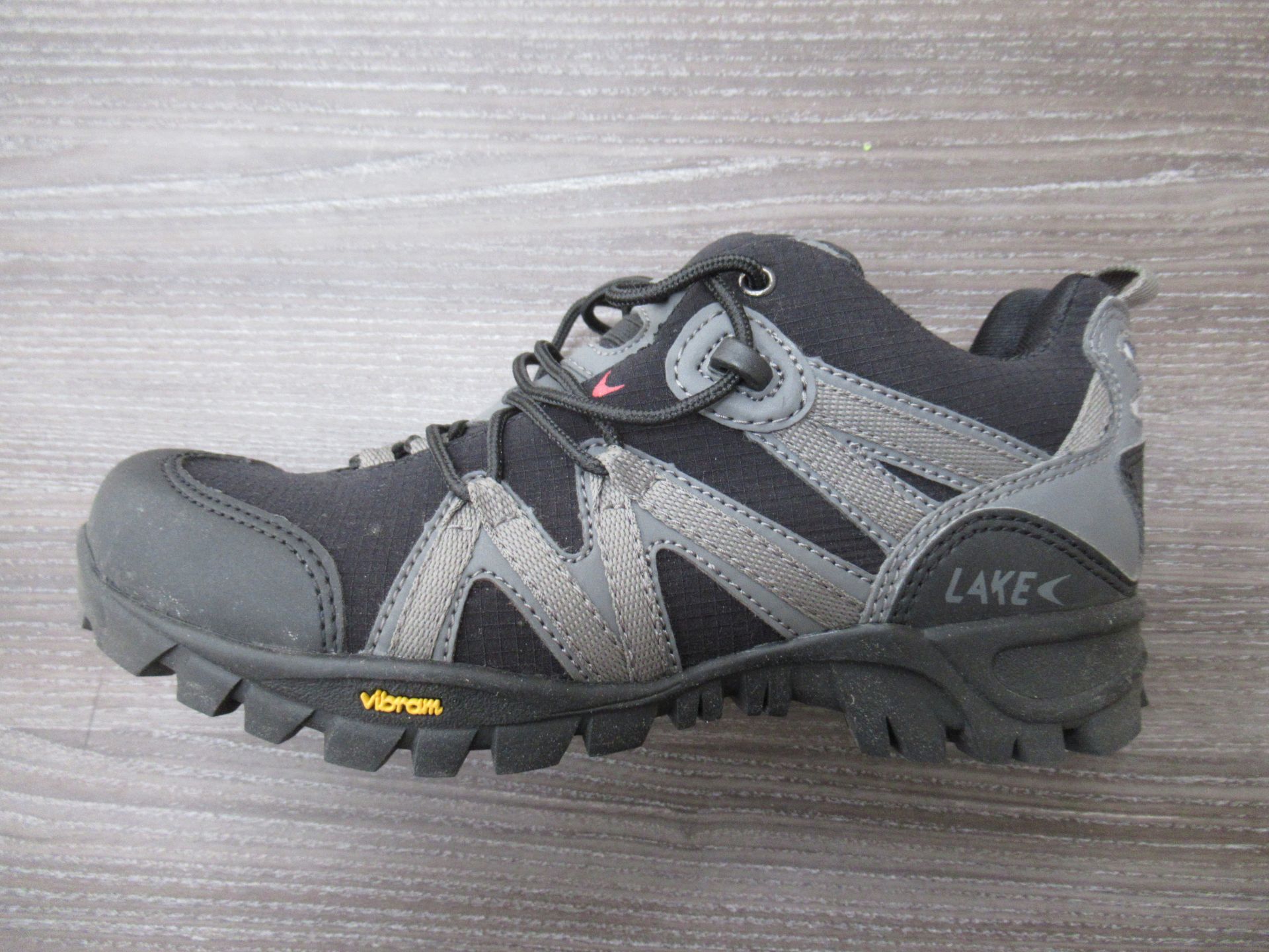 2 x Pairs of ladies cycling shoes: 1 x Lake MX100-W EU size 37 (RRP£79.99) and 1 x Pearl Izumi W Sel - Image 4 of 7