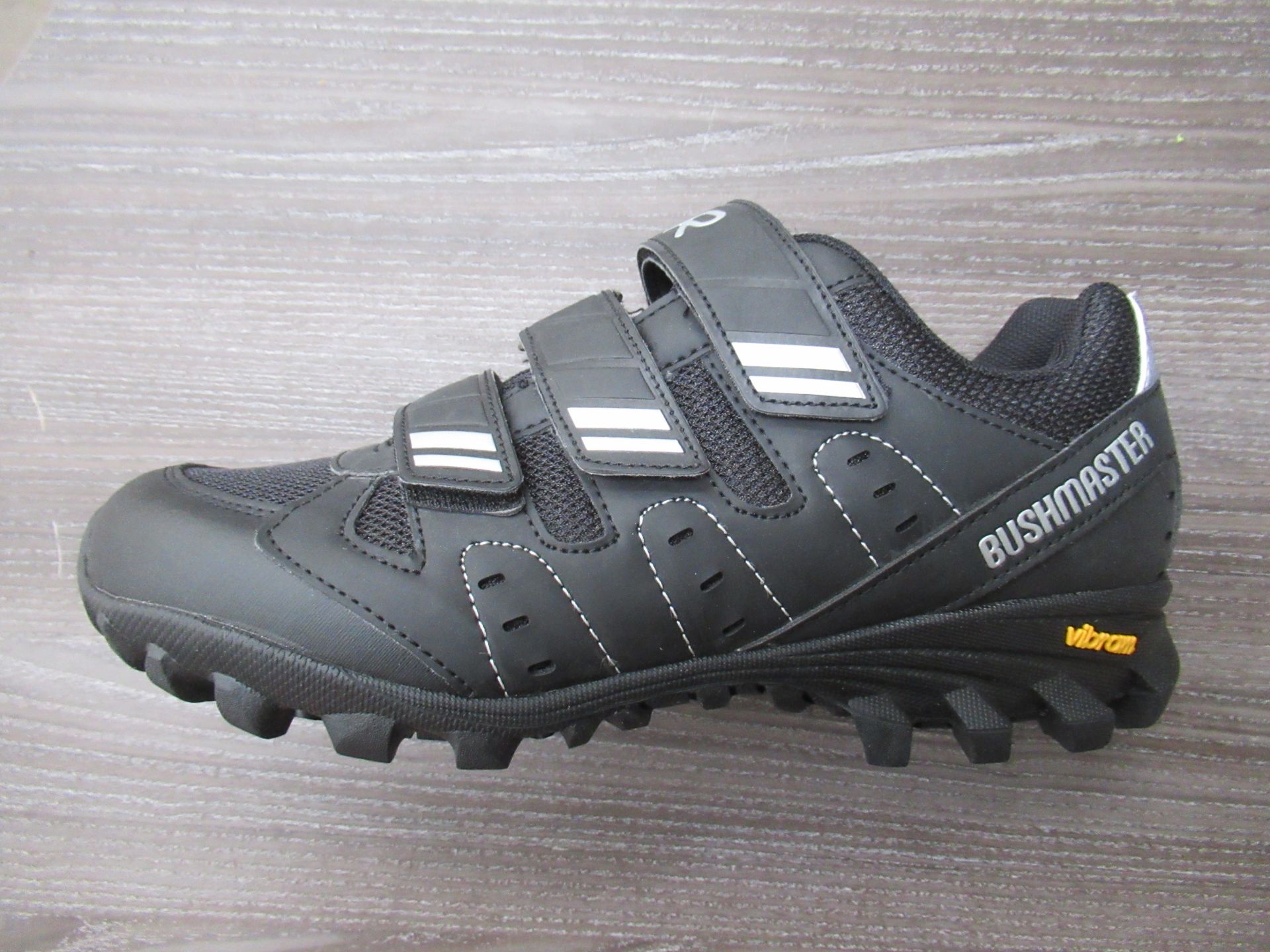 3 x Pairs of FLR cycling shoes - 1 x Bushmaster boxed EU size 41 (RRP£79.99); 1 x F-11 boxed EU size - Image 4 of 10