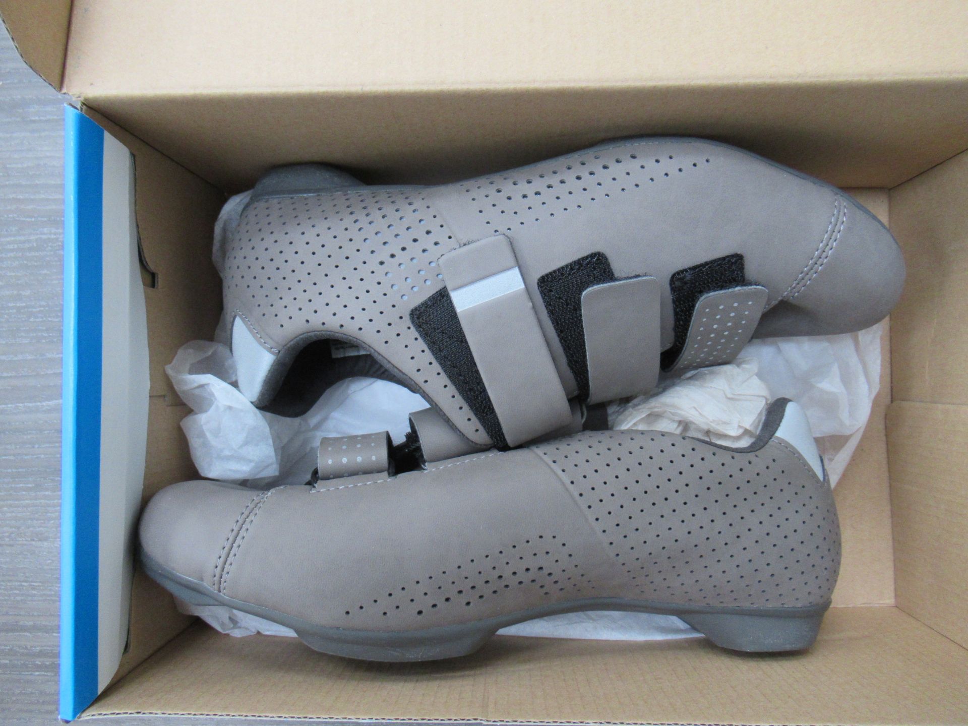 Pair of Shimano RT-5 ladies cycling shoes (brown) - boxed EU size 39 (RRP£89.99) - Image 4 of 4