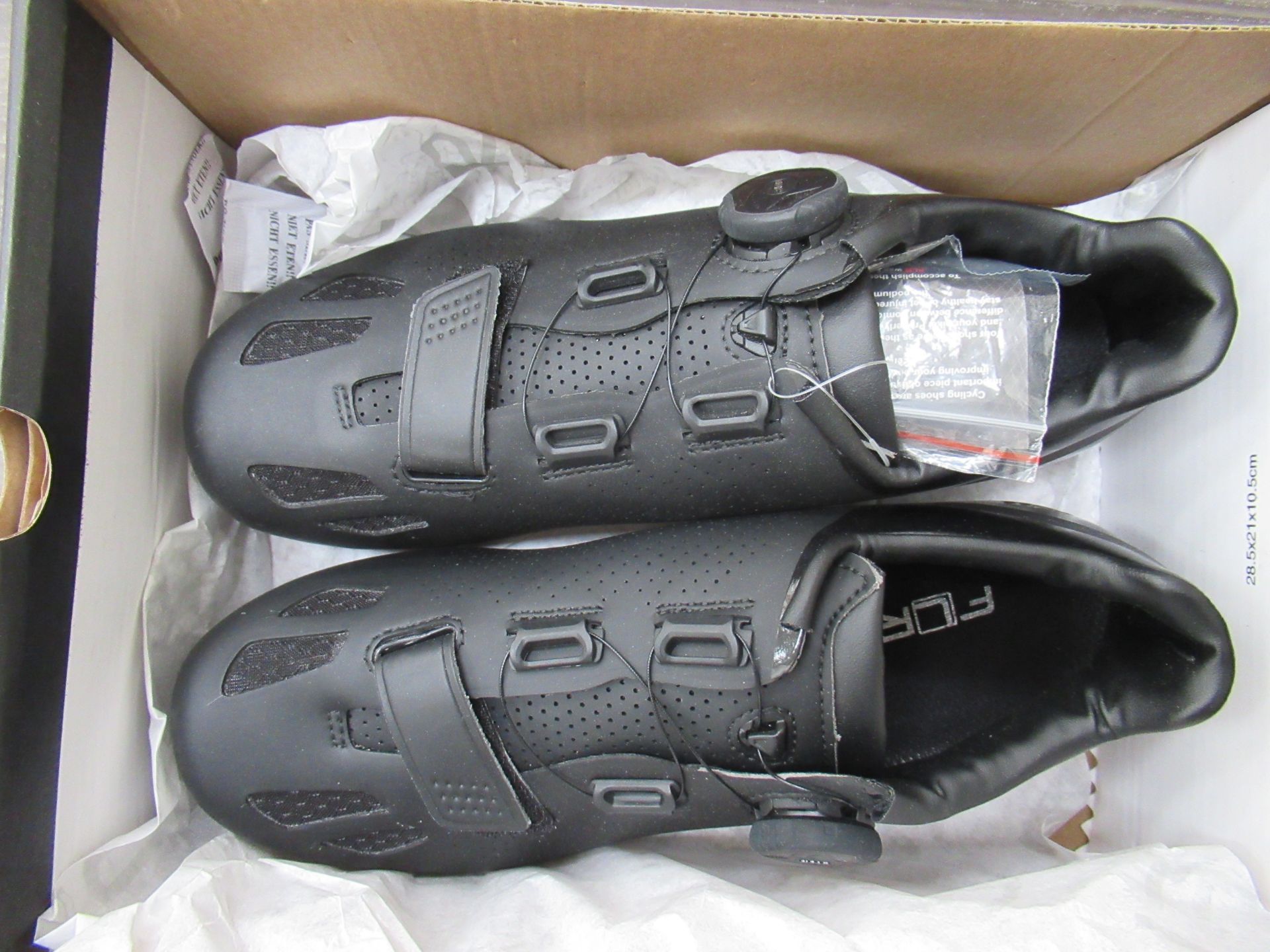 2 x Pairs of FLR cycling shoes - 1 x F-11 boxed EU size 39 (RRP£99.99) and 1 x F-35 III boxed EU siz - Image 6 of 7