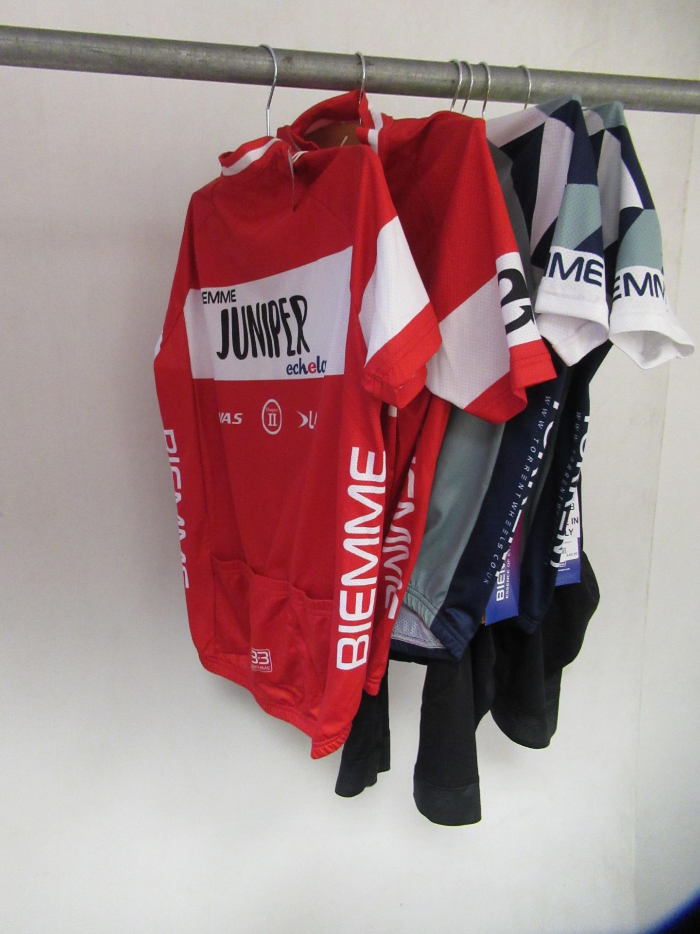 Various sizes of Childrens Cycling Clothes - Image 2 of 6