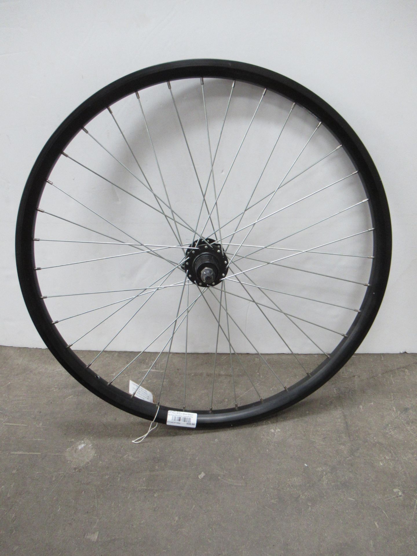 2 x 26" sized bicycle wheels (RRP£50 each) - Image 4 of 6
