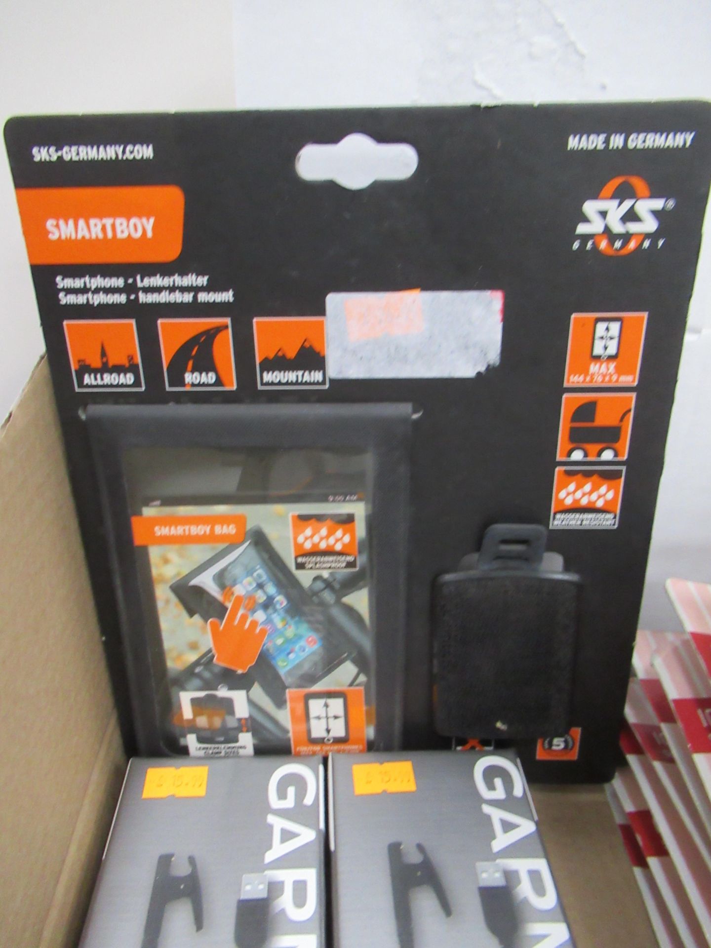 Box of cycling accessories - Image 6 of 6