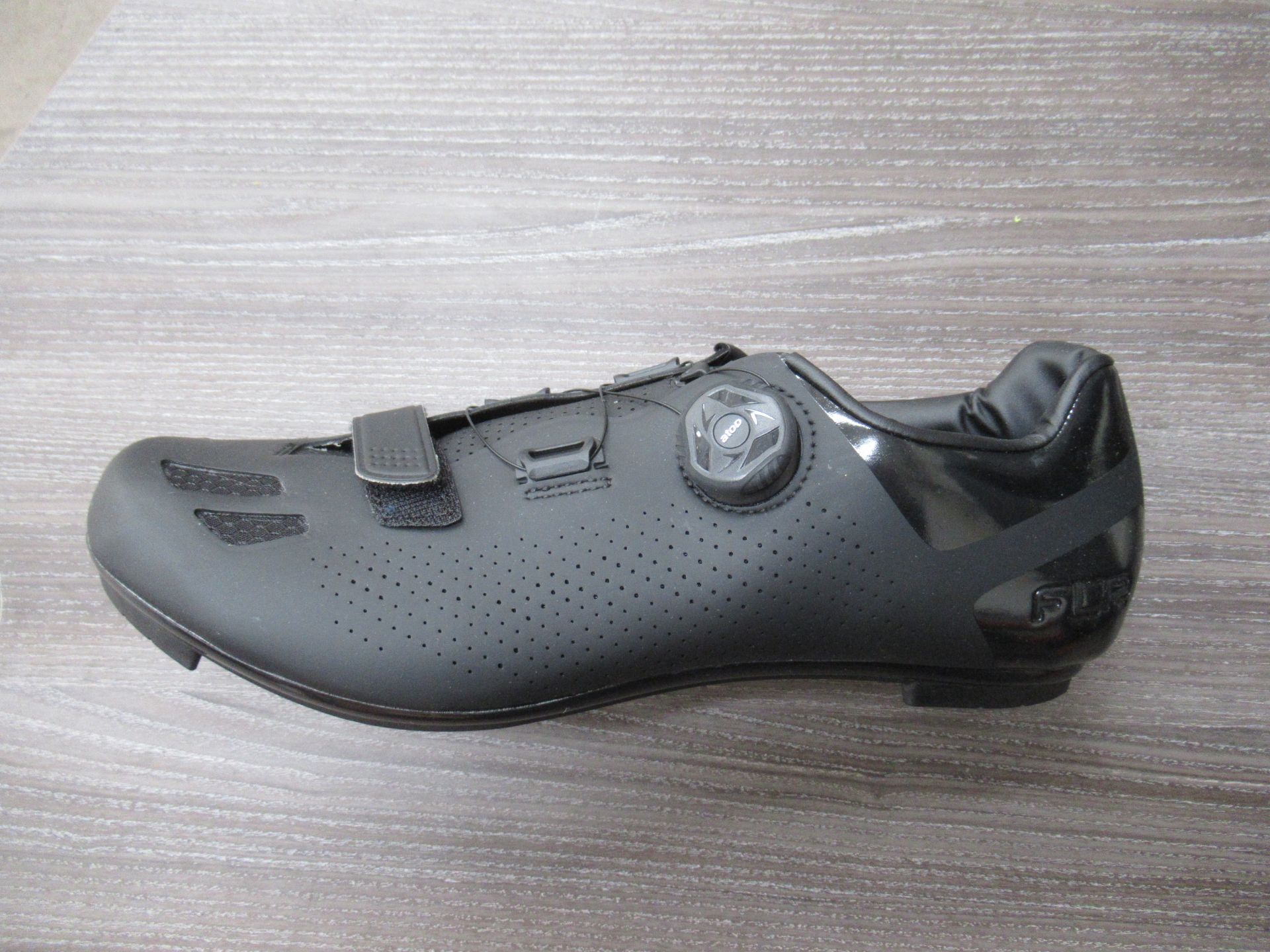 3 x Pairs of FLR cycling shoes - 1 x Bushmaster boxed EU size 41 (RRP£79.99); 1 x F-11 boxed EU size - Image 7 of 10