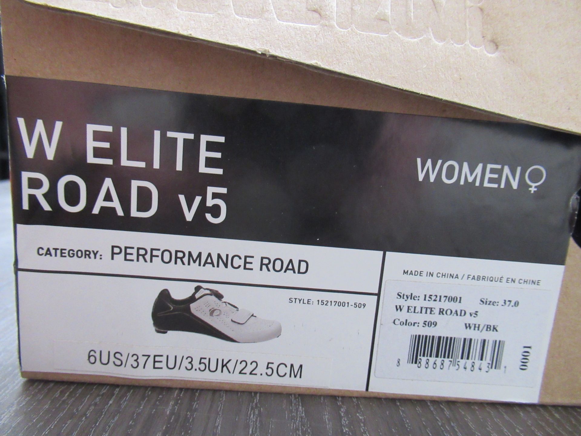 Pair of Pearl Izumi ladies cycling shoes (white/black) - boxed EU size 37 (RRP£179.9) - Image 3 of 4