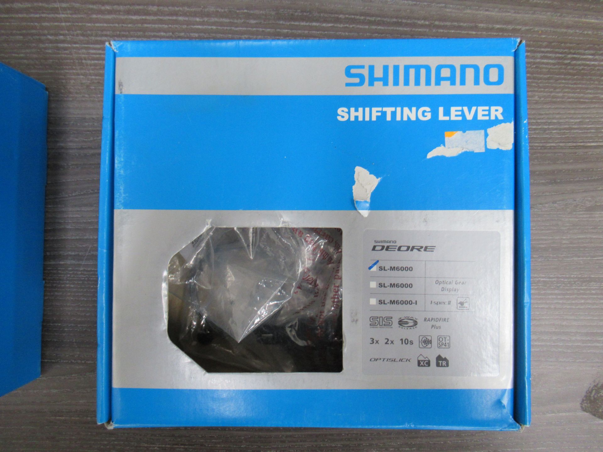6 x Shimano brake levers: 2 x ST-EF500-7R2A; SL-M6000; SL-M4100-R; SL-M7000-11-R and ST-EF417R (tota - Image 3 of 8