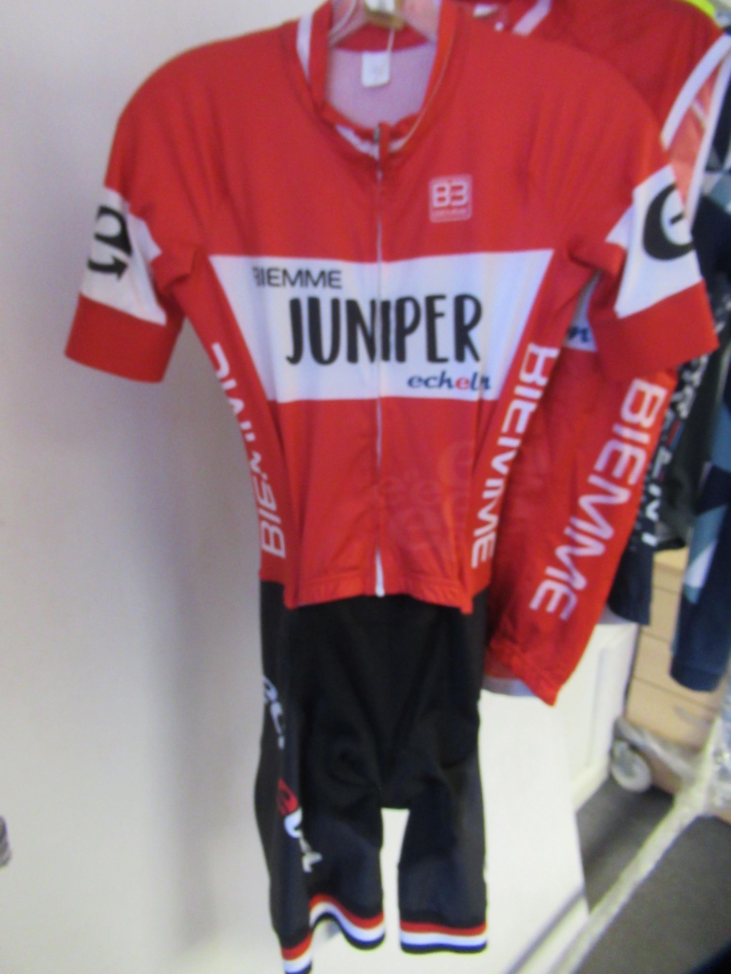 5x XS Male Cycling Clothes - Image 2 of 10