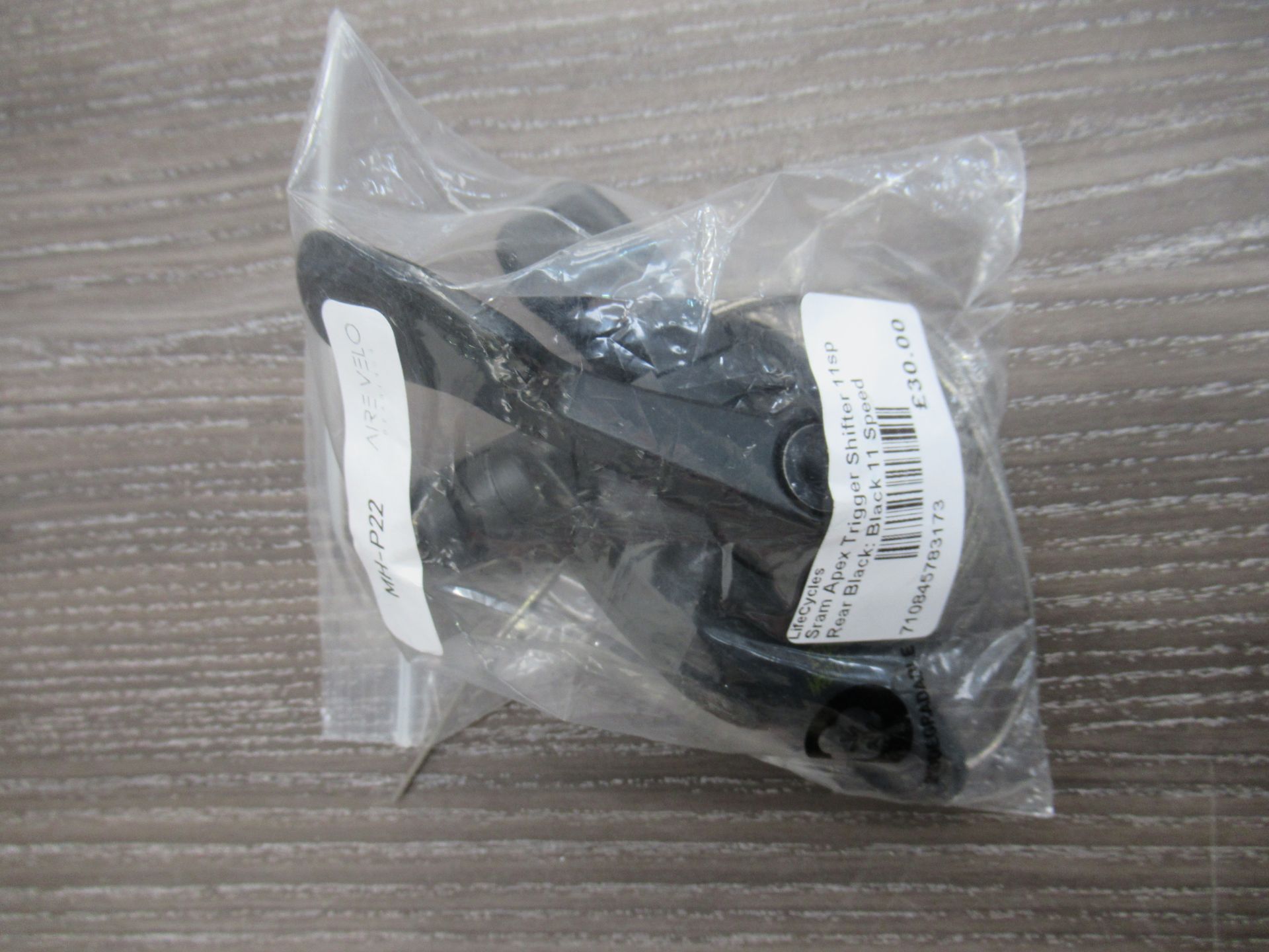 Assorted SRAM trigger shifters including 10-SPD Rear (RRP£27), Apex 11-SPD Rear (RRP£30), 2 x 8-SPD - Image 10 of 11