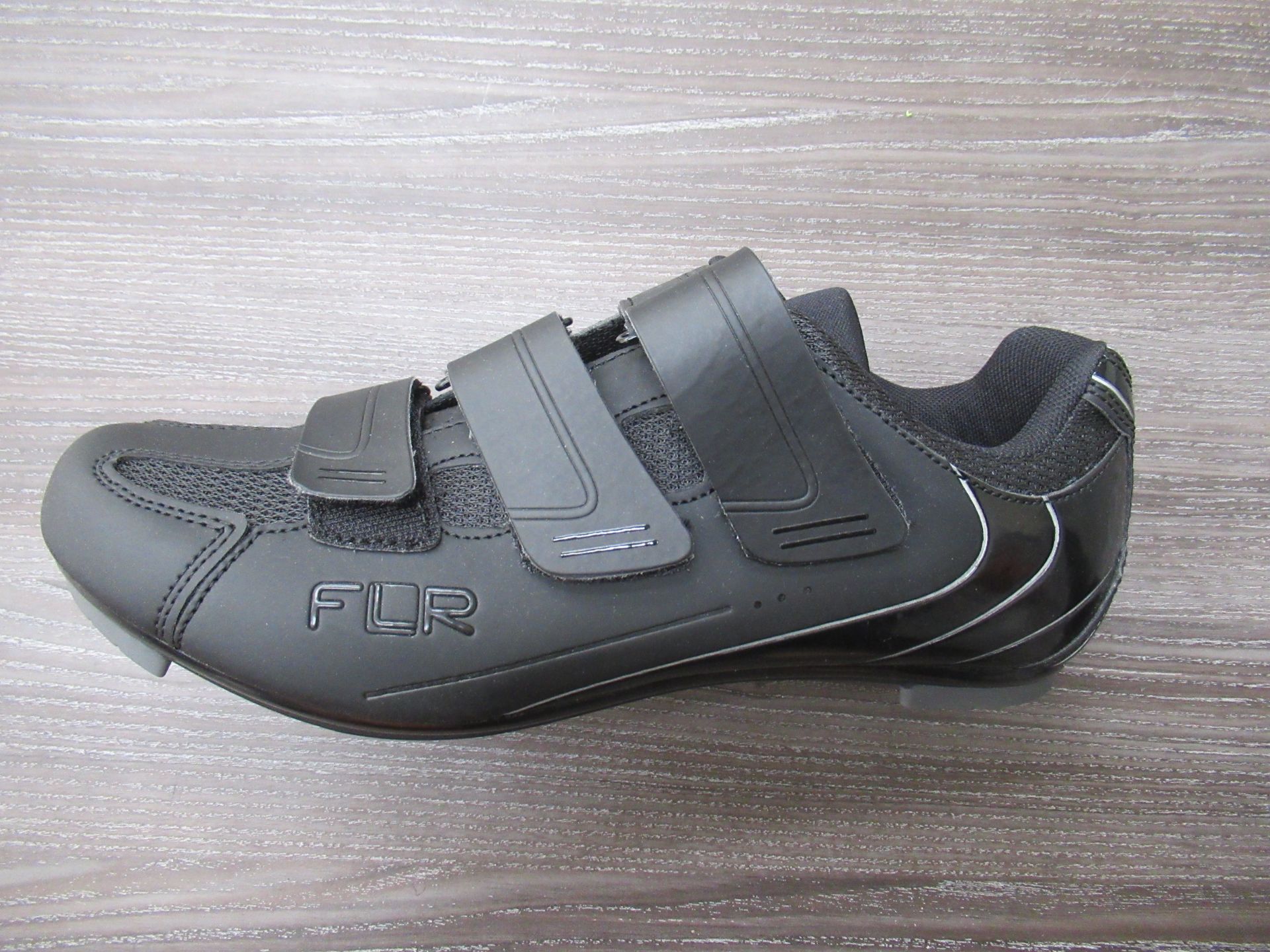 2 x Pairs of FLR cycling shoes - 1 x F-11 boxed EU size 43 (RRP£99.99) and 1 x F-35 III boxed EU siz - Image 7 of 7