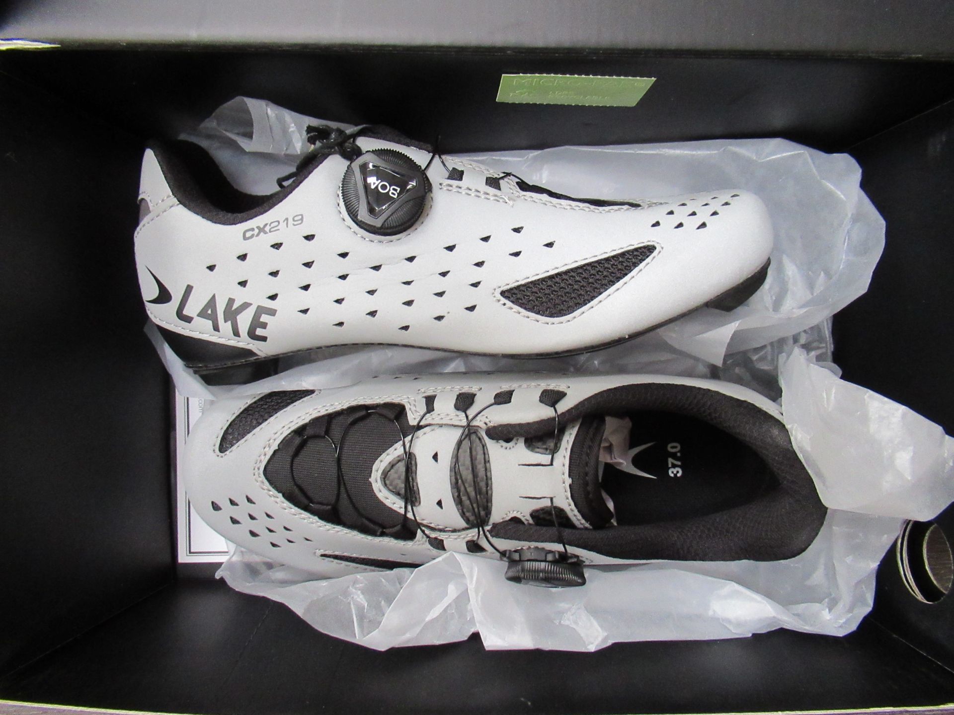 Pair of Lake CX219 cycling shoes (reflective silver/black) - boxed EU size 37 (RRP£200) - Image 4 of 4