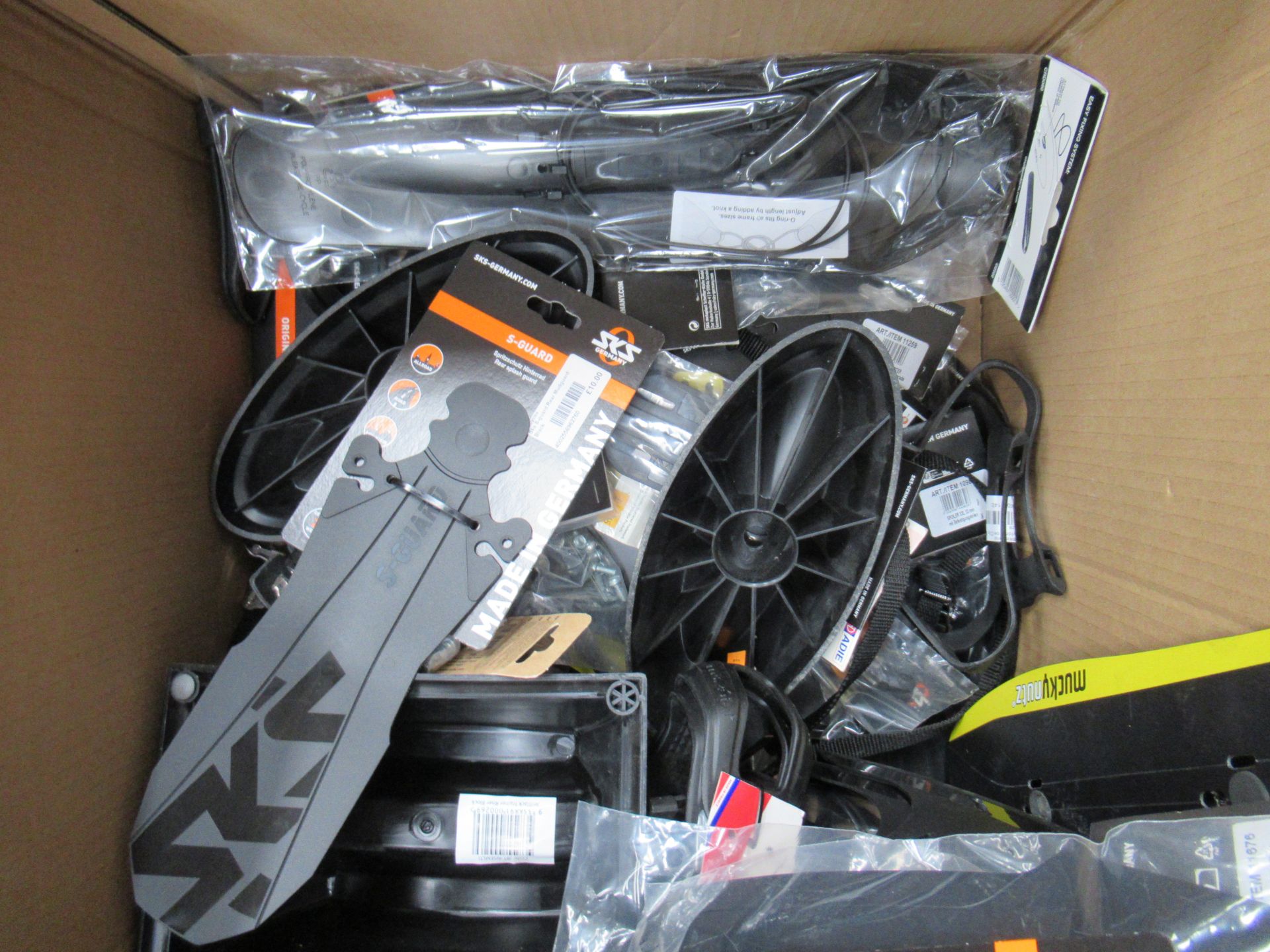 Contents of box including SKS and Mucky Nutz mudguards - Image 2 of 3