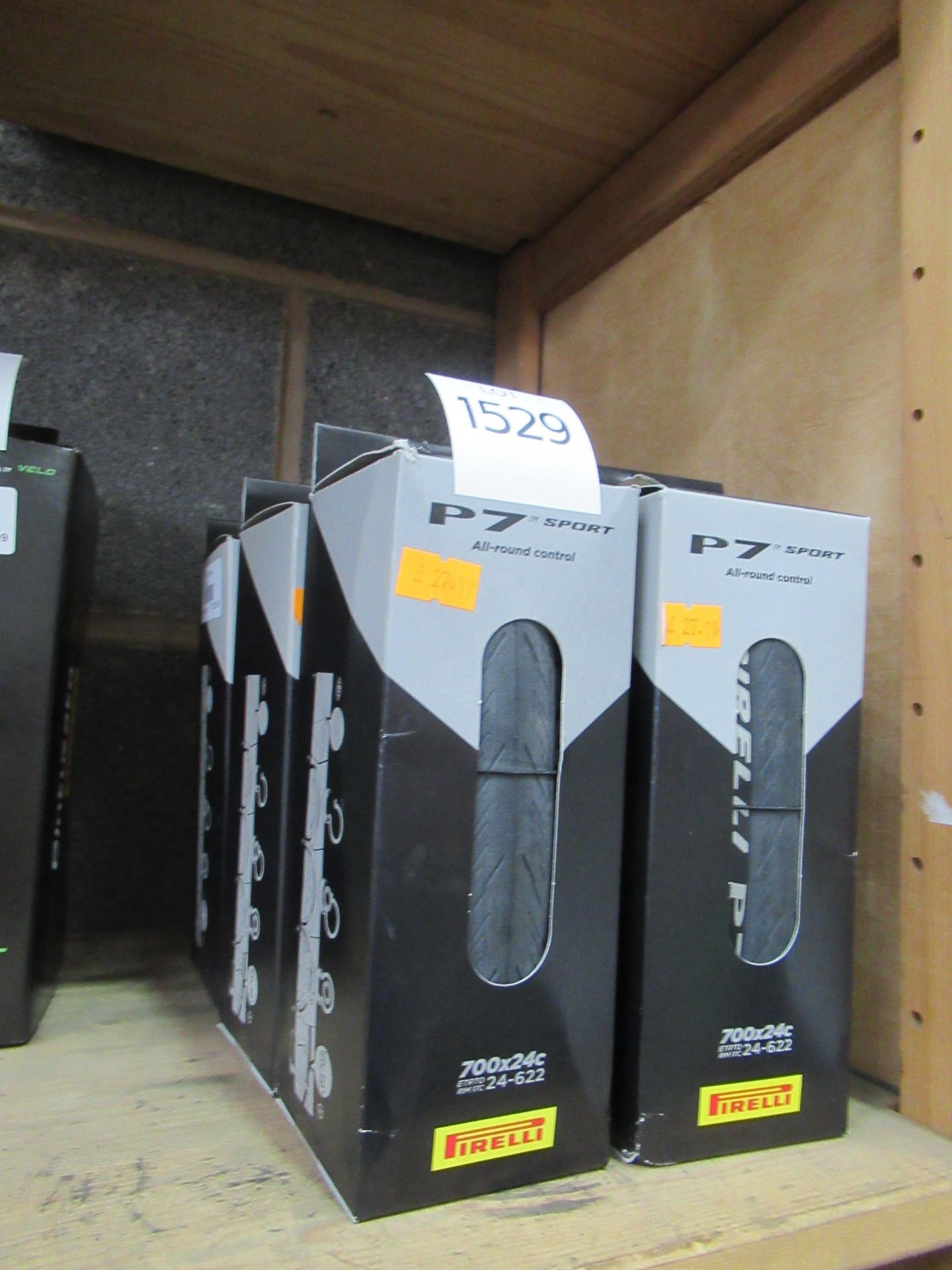 6 x Pirelli P7 Sport tyres - 2 x 700x24c (RRP£27.99 each); 2 x 700x26c (RRP£28.99 each) and 2 x 700x