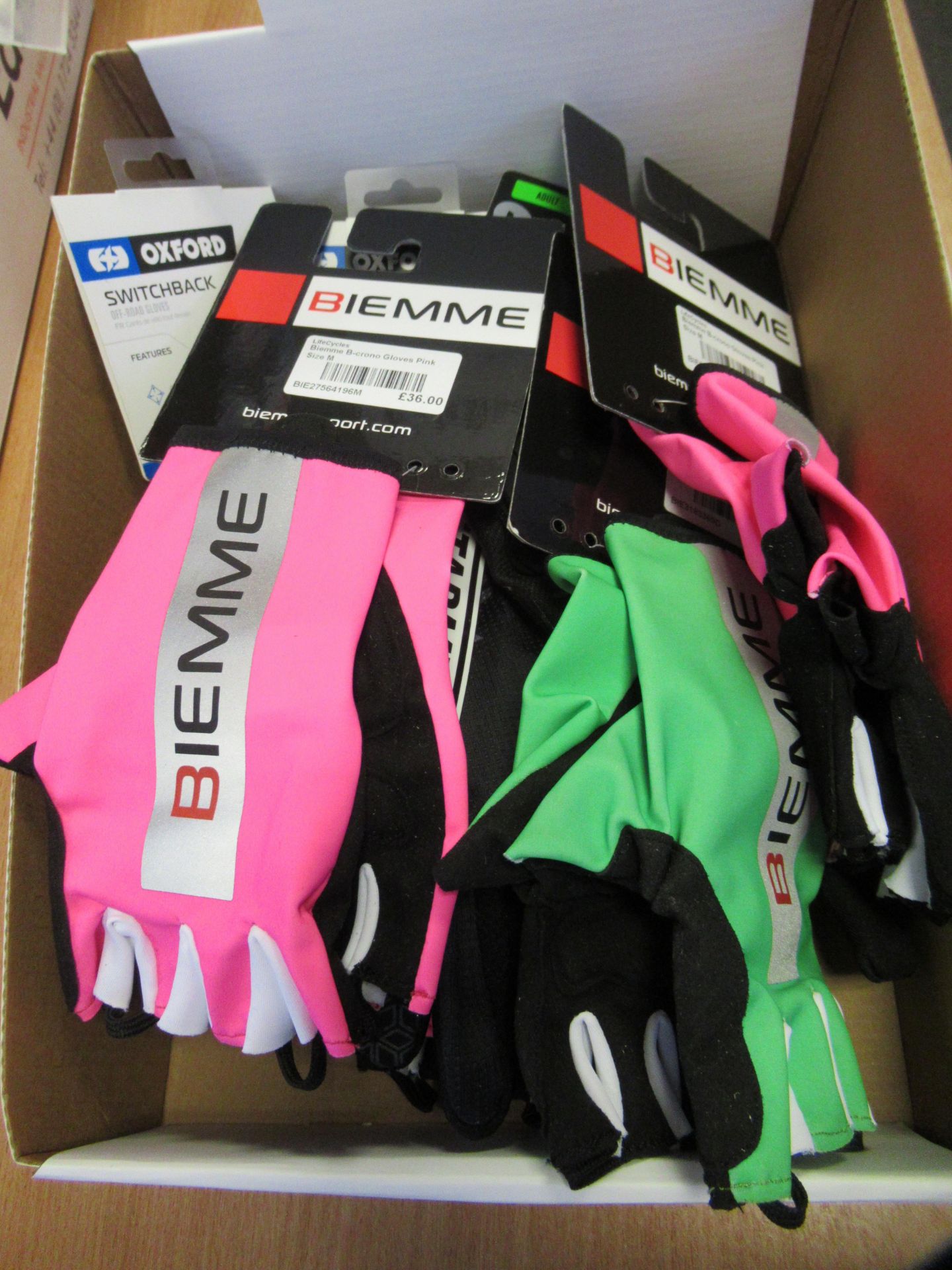 Bicycle Gloves, Size Medium, to include 4x Biemme B-crono Gloves Pink, RRP £36 each; 1x Biemme Crono
