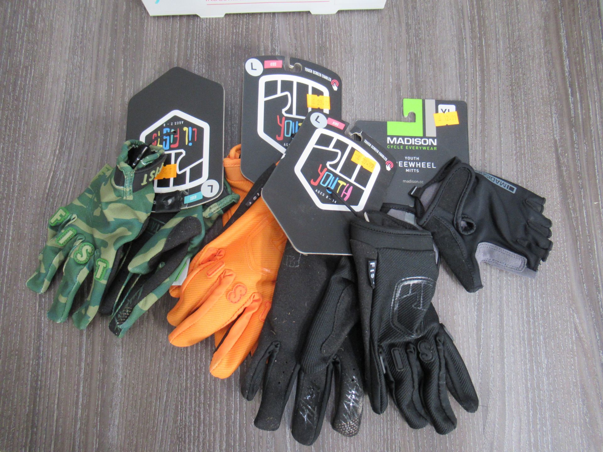 7 x pairs of Children's L Gloves - 6 x FIST (RRP£29.99 each) and 1 x Madison (£12.99) - Image 2 of 2