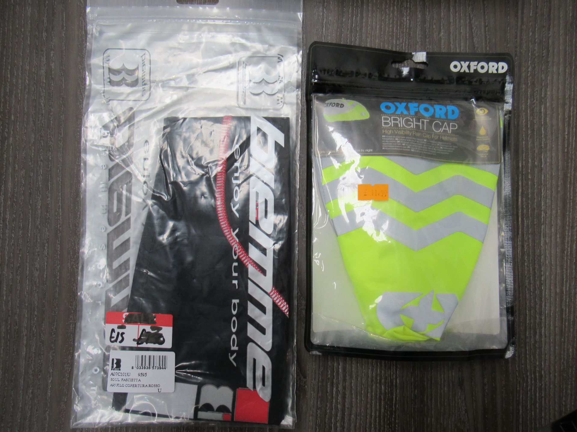 Box of arm and leg warmers, home trainer sweat guard etc. - Image 2 of 6