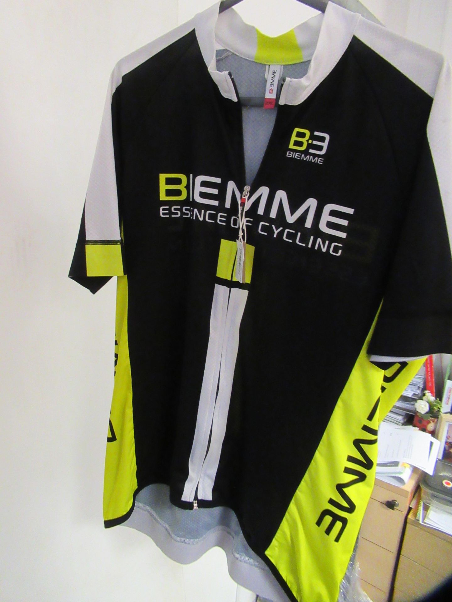 XXL Male Cycling Clothes - Image 10 of 10