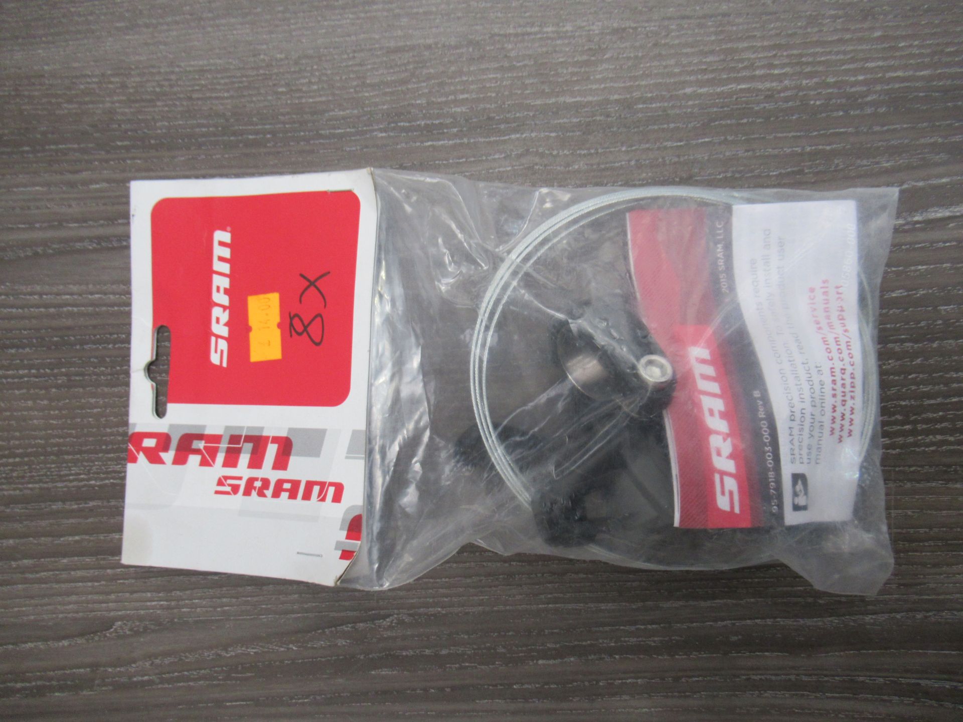 Assorted SRAM trigger shifters including 10-SPD Rear (RRP£27), Apex 11-SPD Rear (RRP£30), 2 x 8-SPD - Image 6 of 11