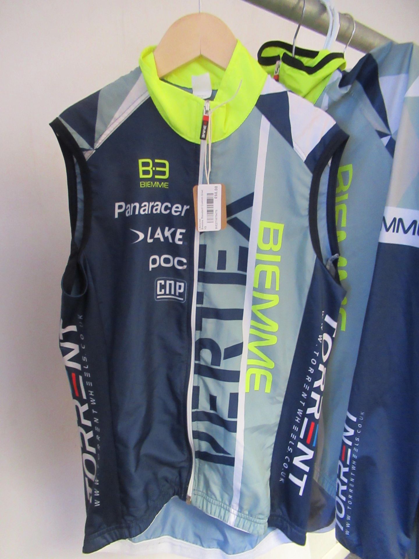 6x XS Male Cycling clothes - Image 5 of 10