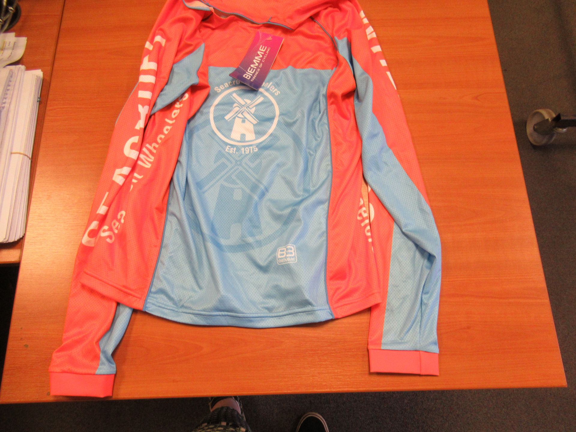 L Male Cycling Clothes - Image 4 of 7