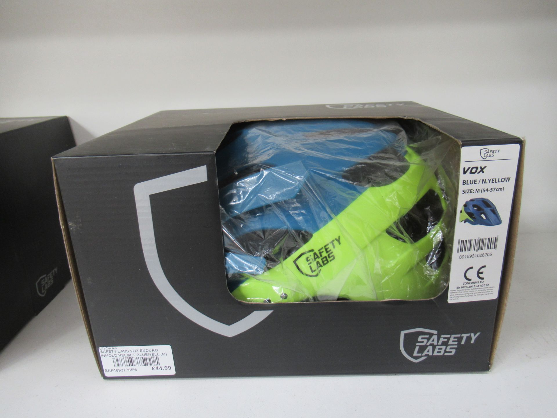 7 x cycling helmets - 3 x unboxed and 4 x Safety Labs VOX helmets: 3 x Blue/Neon Yellow (2 x medium; - Bild 7 aus 8