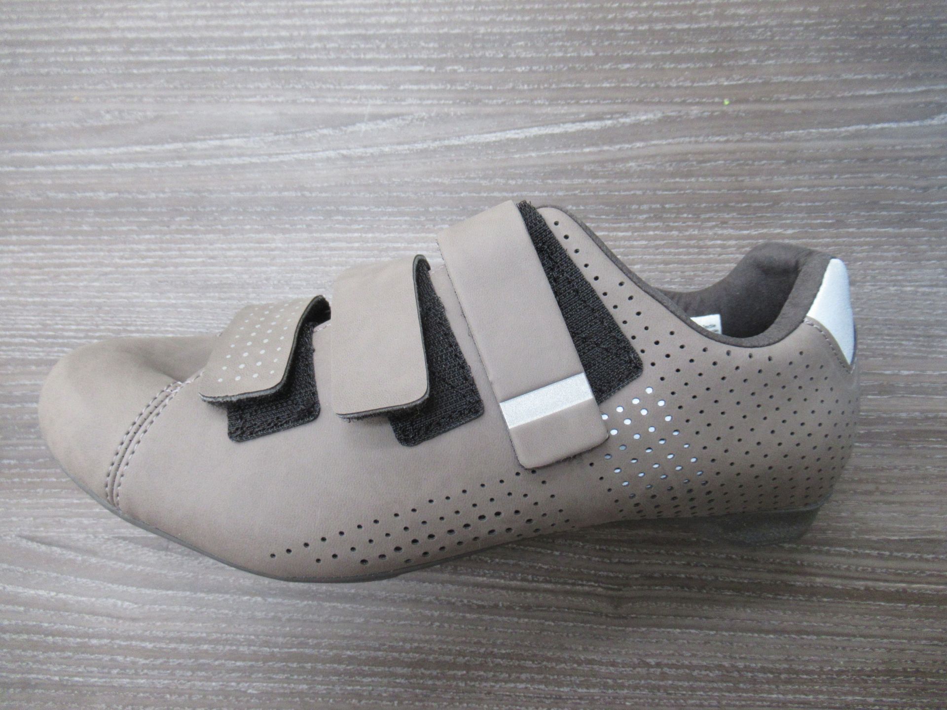 Pair of Shimano RT-5 ladies cycling shoes (brown) - boxed EU size 39 (RRP£89.99)