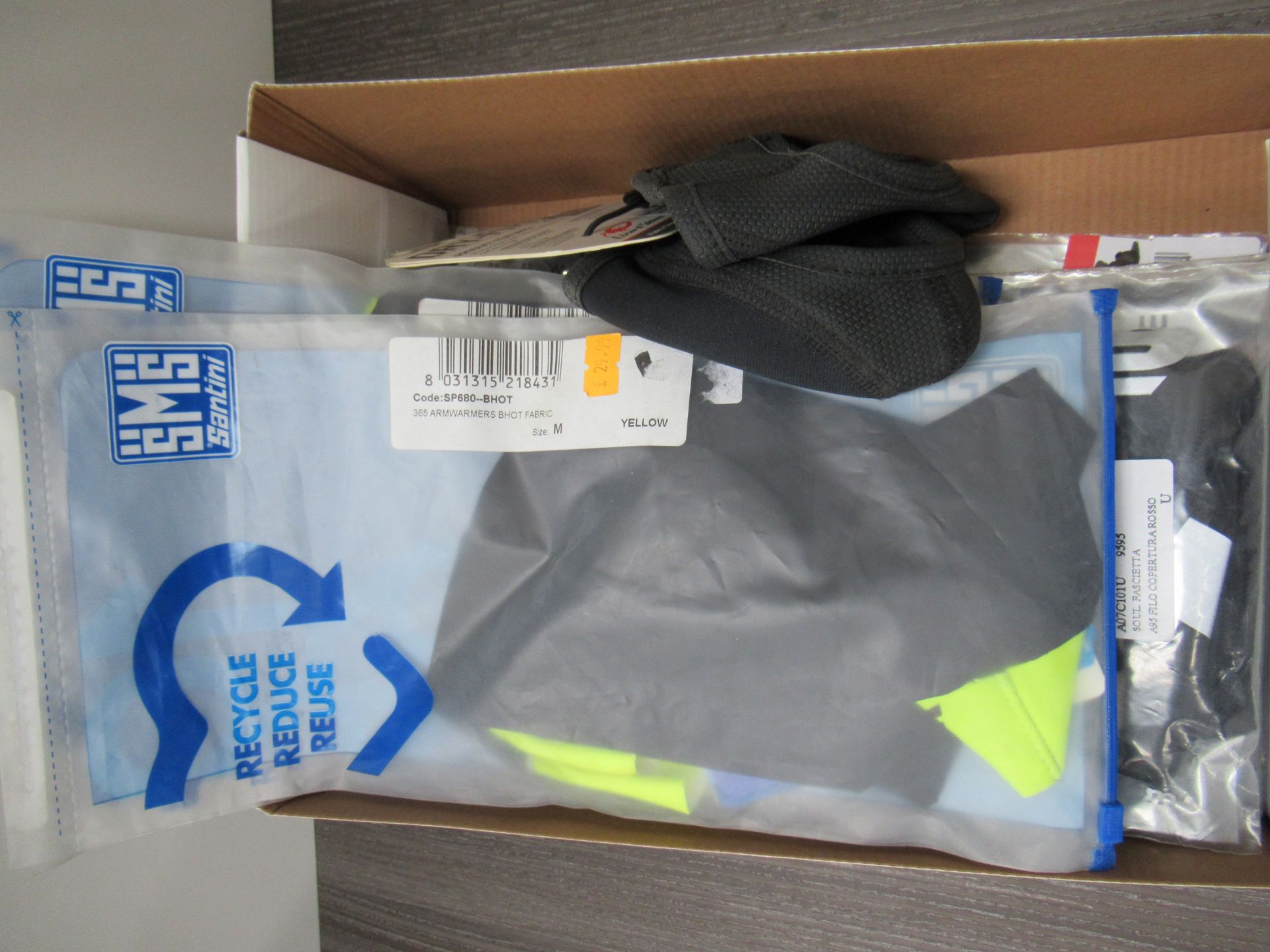 Box of arm and leg warmers, home trainer sweat guard etc. - Image 6 of 6