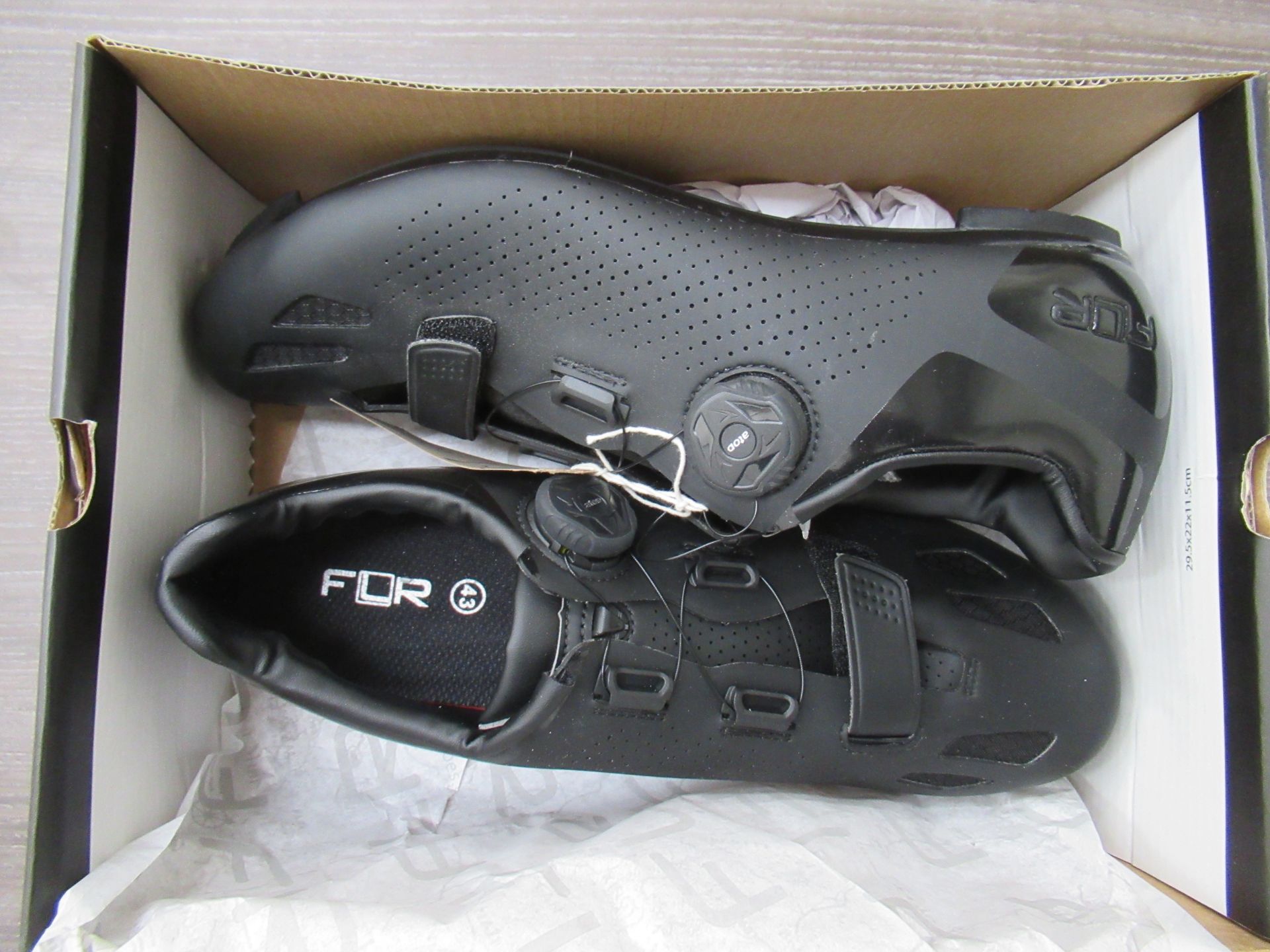 2 x Pairs of FLR cycling shoes - 1 x F-11 boxed EU size 43 (RRP£99.99) and 1 x F-35 III boxed EU siz - Image 3 of 7