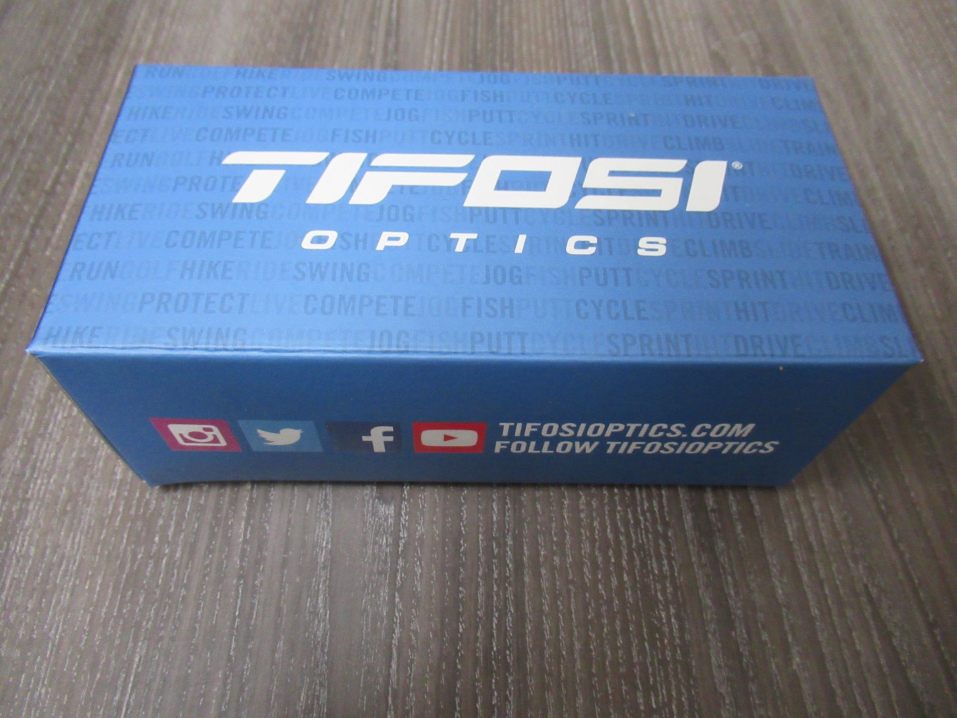Tifosi Tyrant 2.0 Carbon Sunglasses (RRP£99.99) - Image 2 of 4